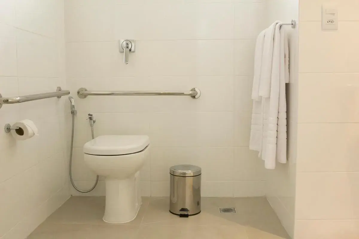 Deluxe Queen Room - single occupancy in Hotel Real Executive Deluxe Queen Room - single occupancy in Hotel Real Executive