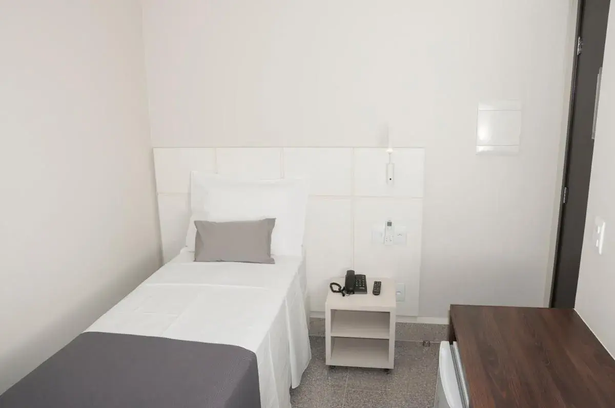 Single Room - single occupancy - Disability Access in Hotel Real Executive Single Room - single occupancy - Disability Access in Hotel Real Executive