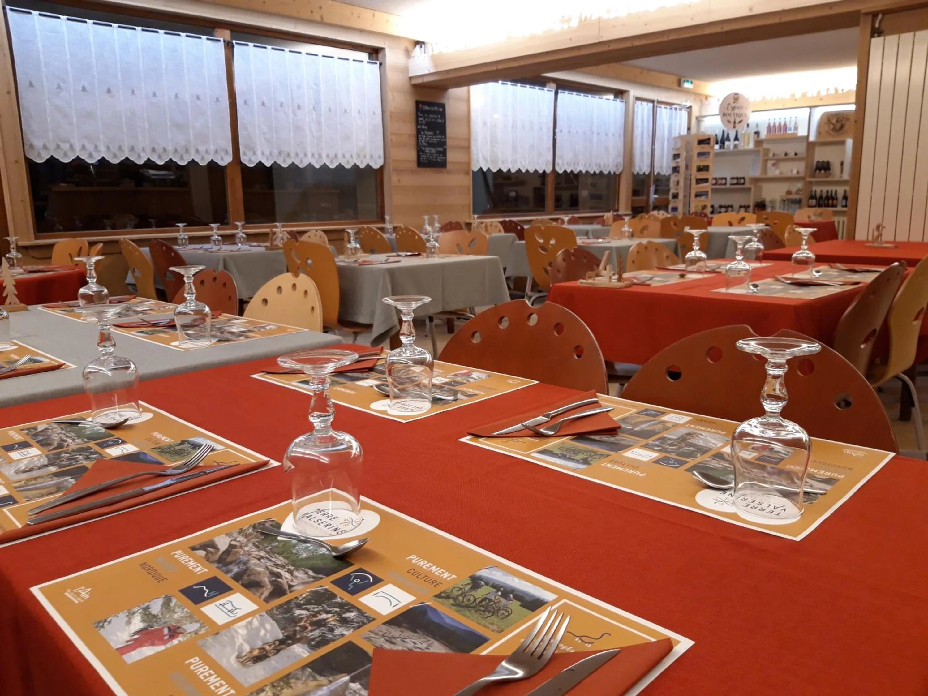 Restaurant/places to eat in Le Relais Nordique