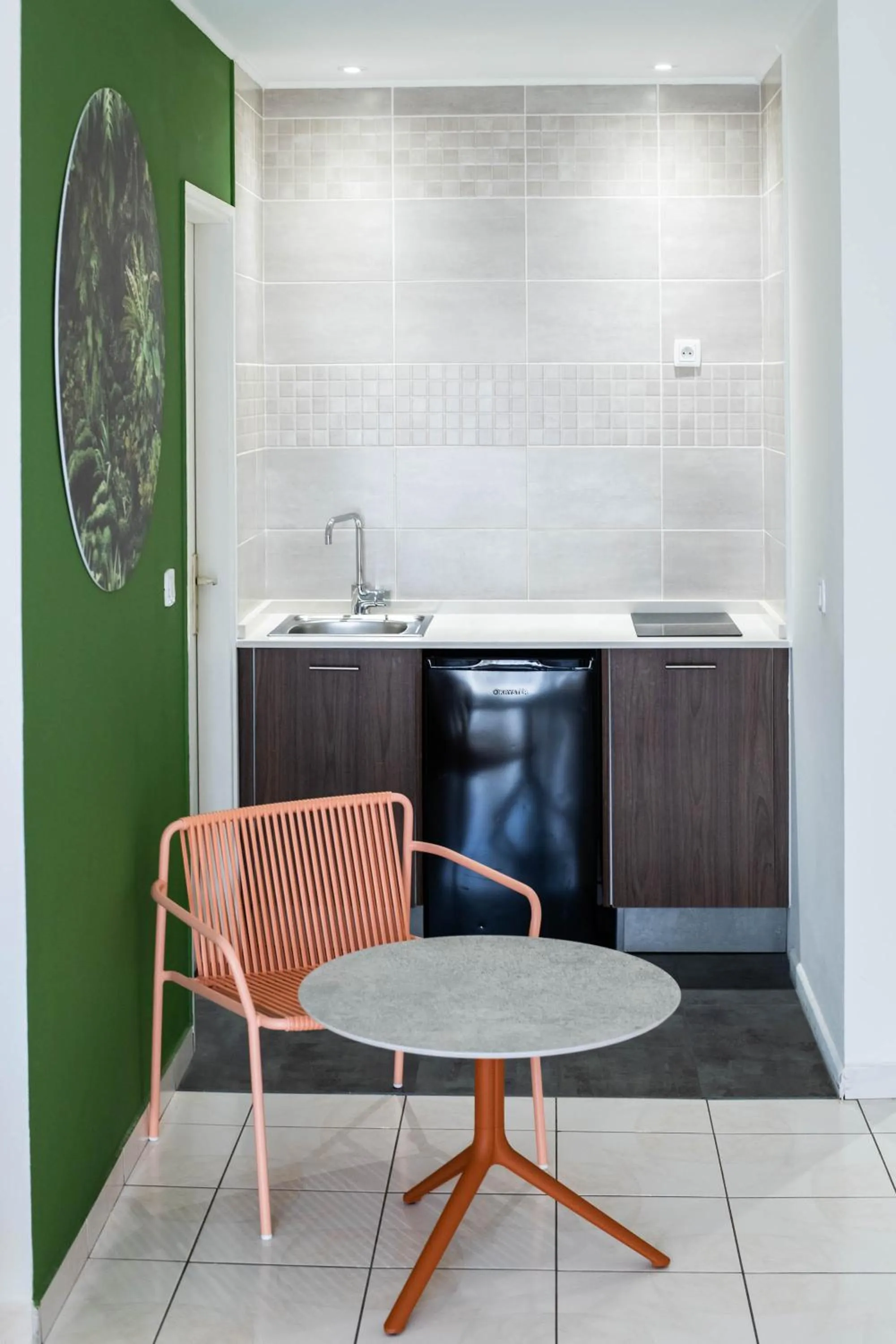 Kitchen or kitchenette in Ibis Styles Cayenne Centre Amazonia