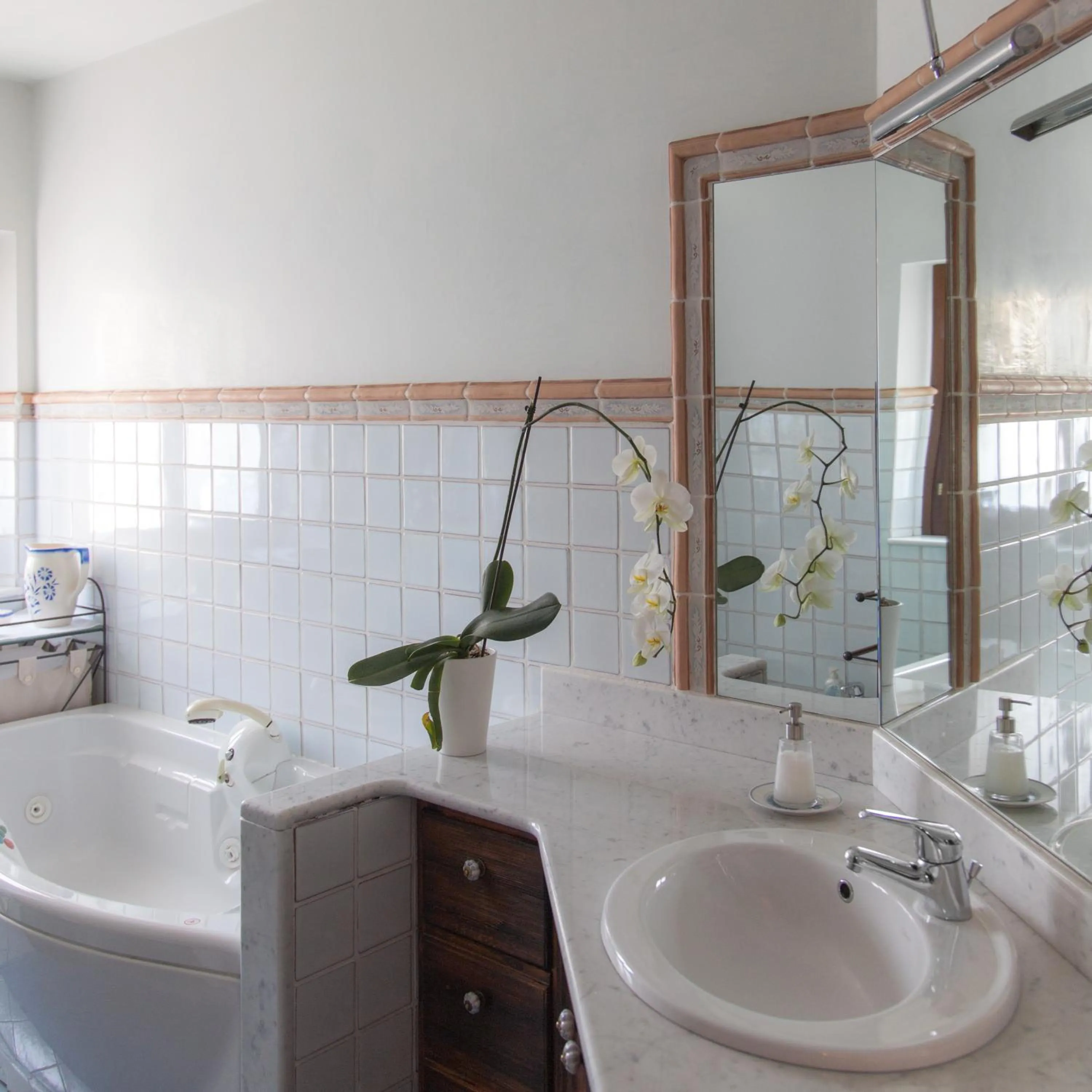 Shower in B&B Borgo San Vito