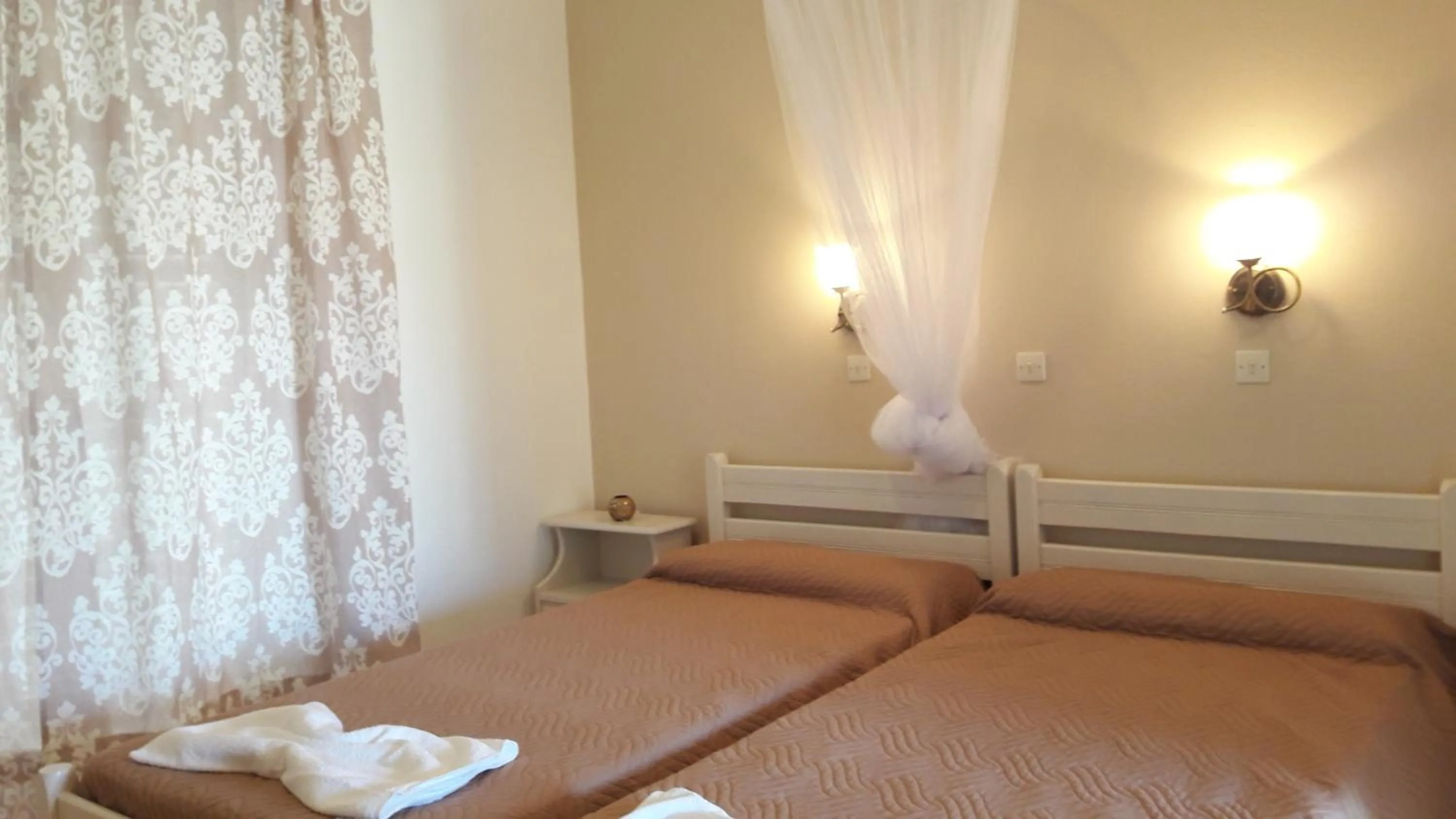 Bedroom, Bed in Arillas Dream Studios