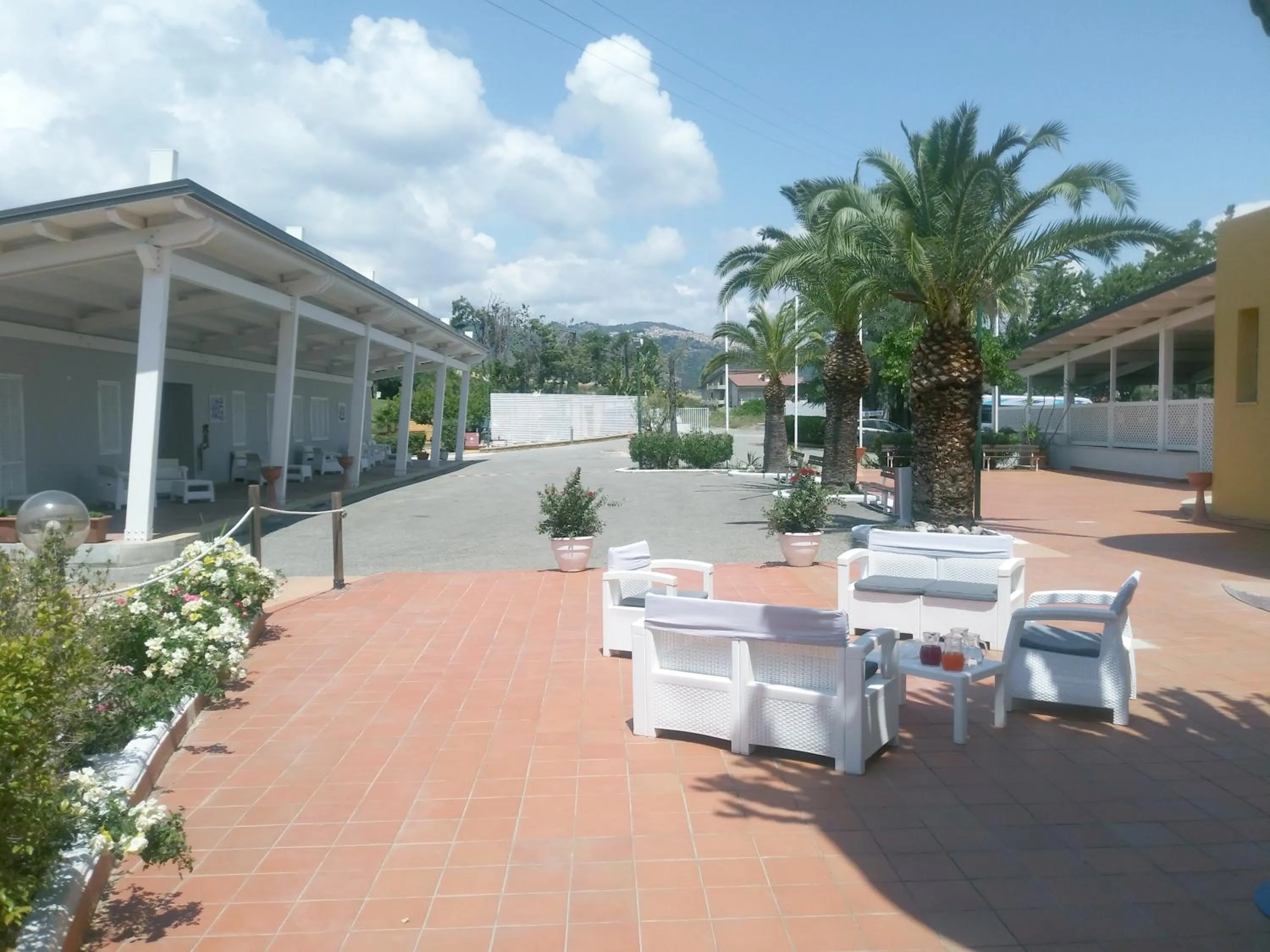 Property building in La Feluca