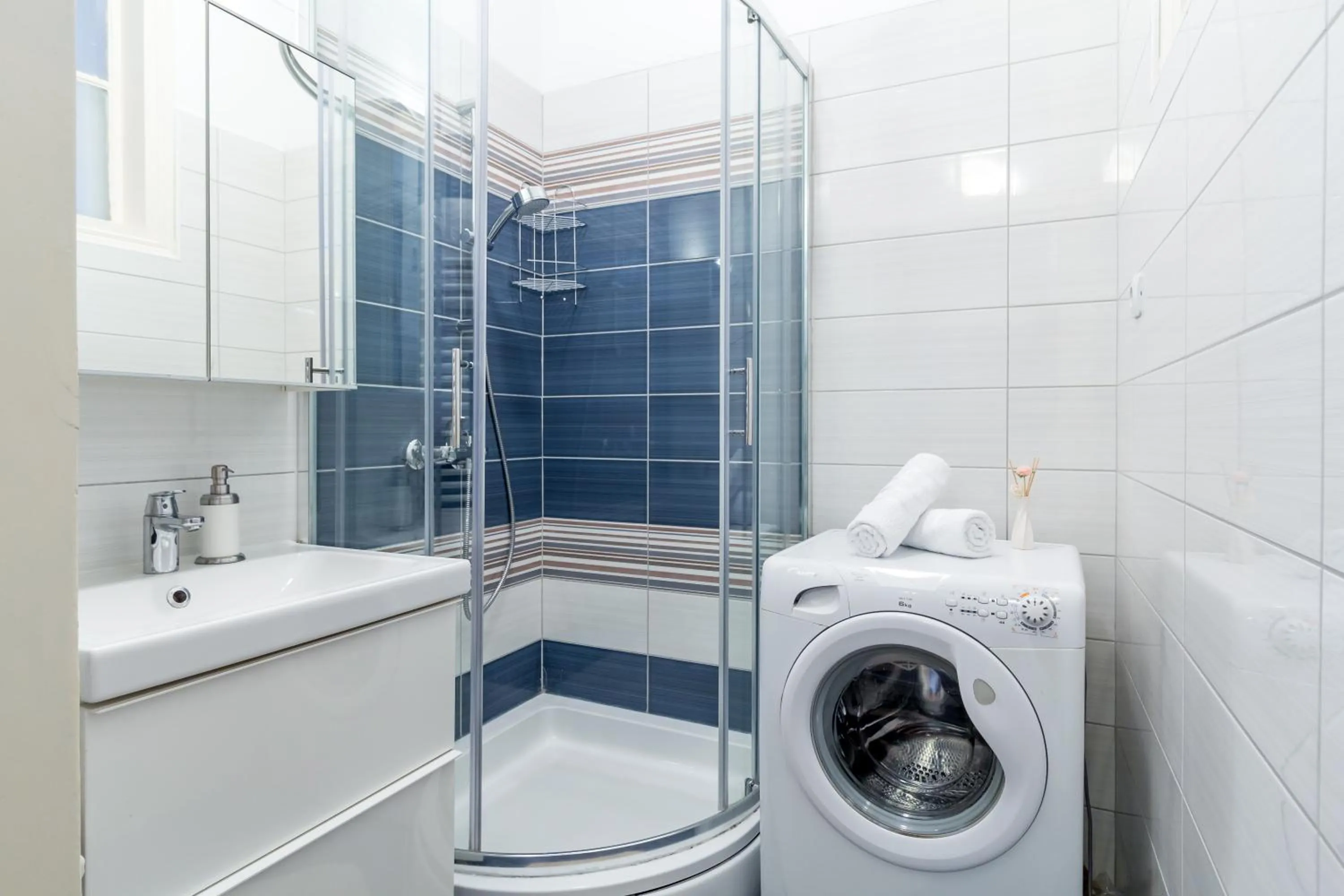 Shower in Zagreb Visit Apartment