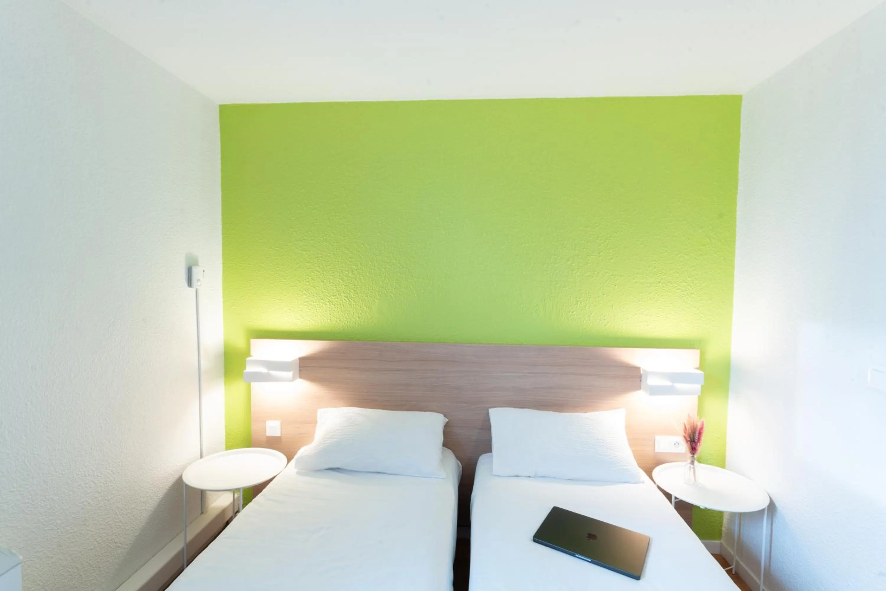 Bed in Brit Hotel Essentiel Tours Nord