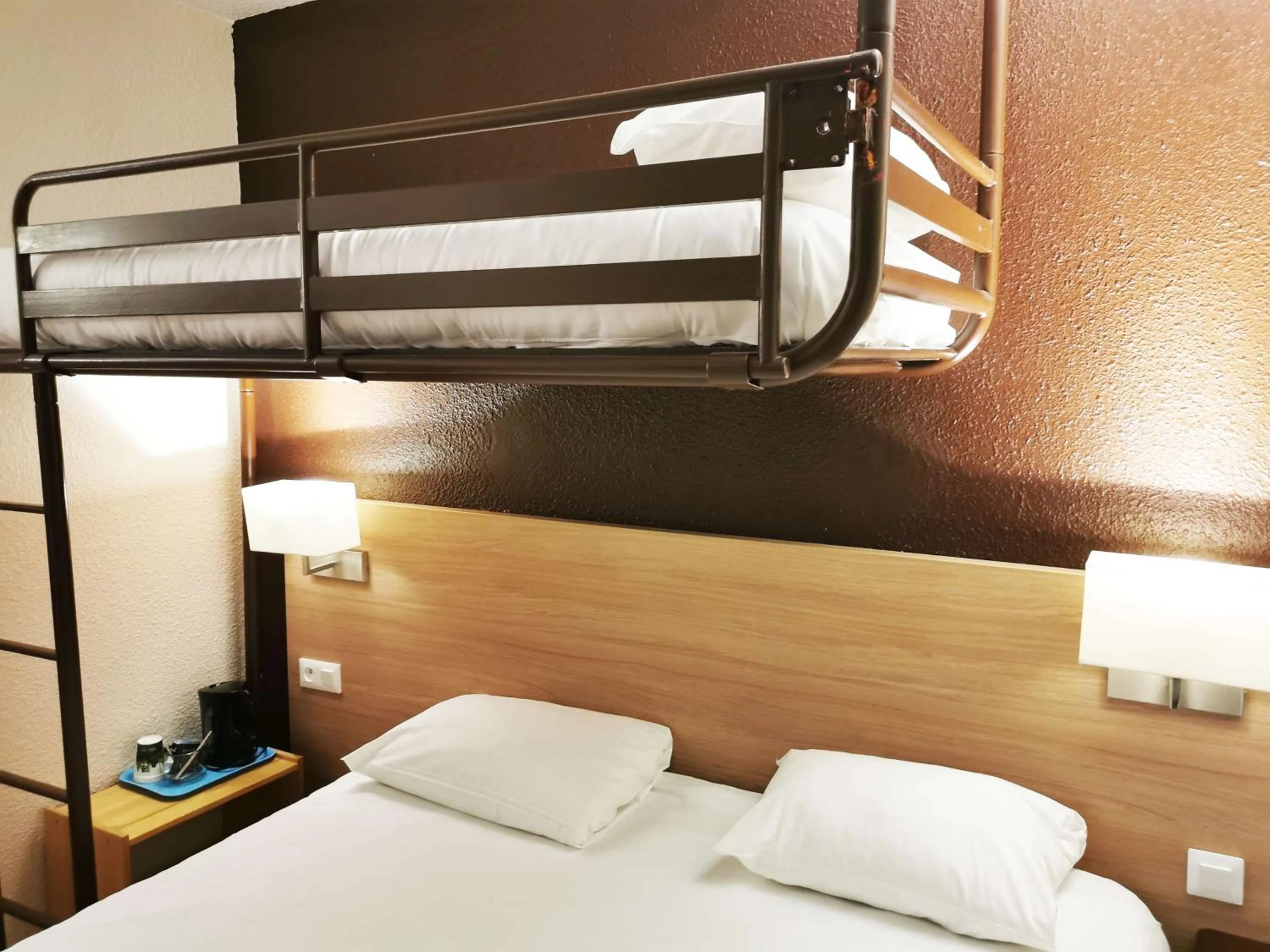 Bedroom, Bed in Brit Hotel Essentiel Tours Nord