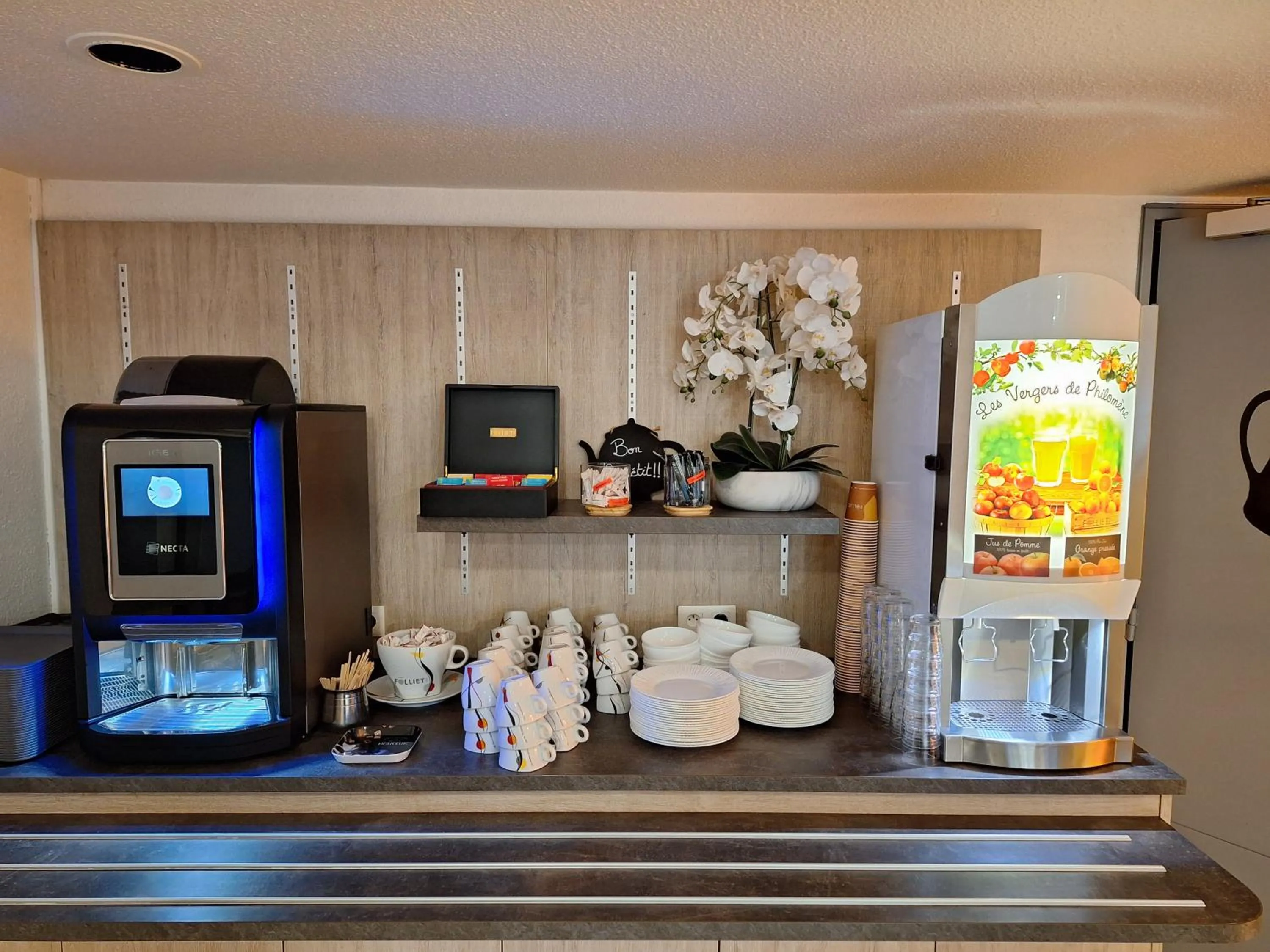 Breakfast in Brit Hotel Essentiel Tours Nord