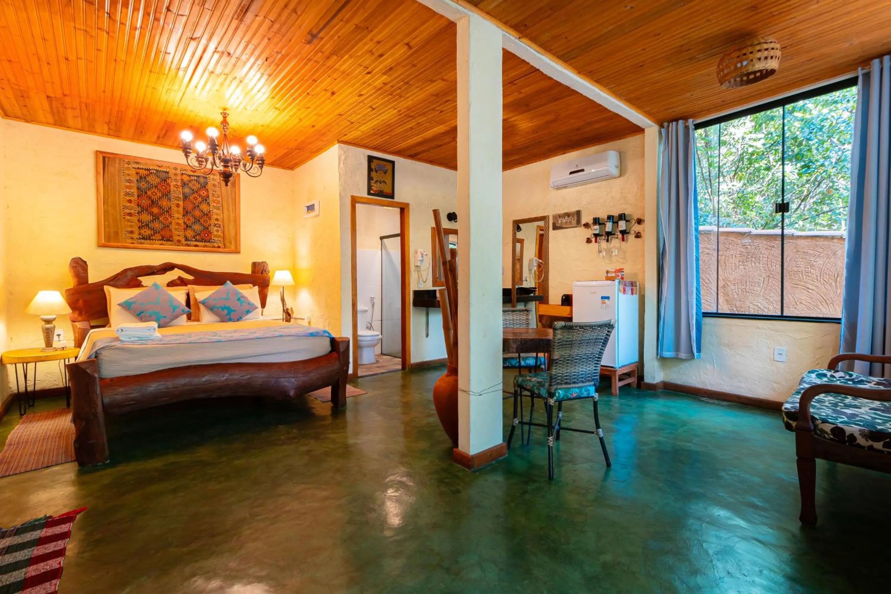 King Suite with Spa Bath in Pousada Do Lado de Lá