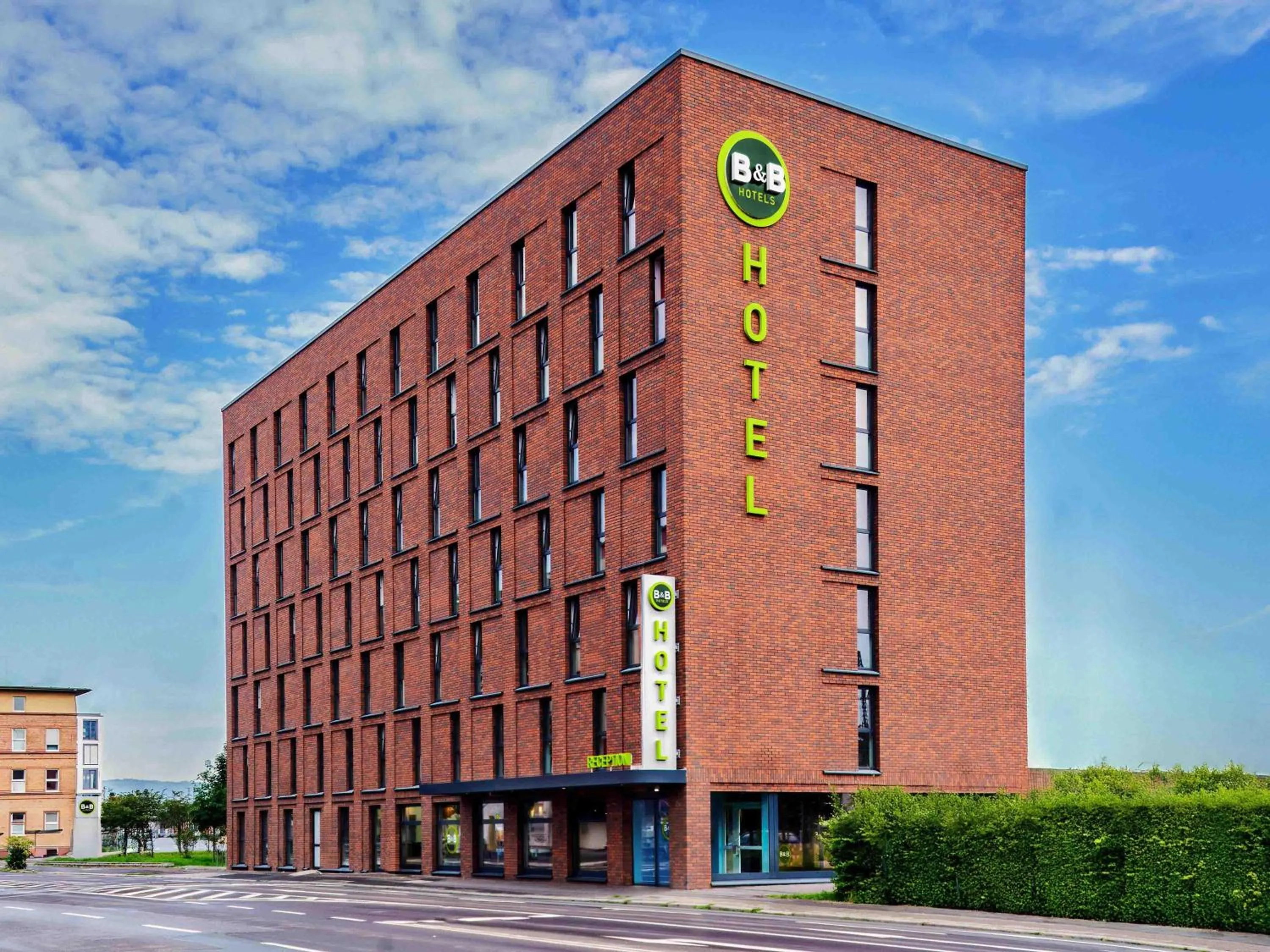Property building in B&B Hotel Mainz-Hbf