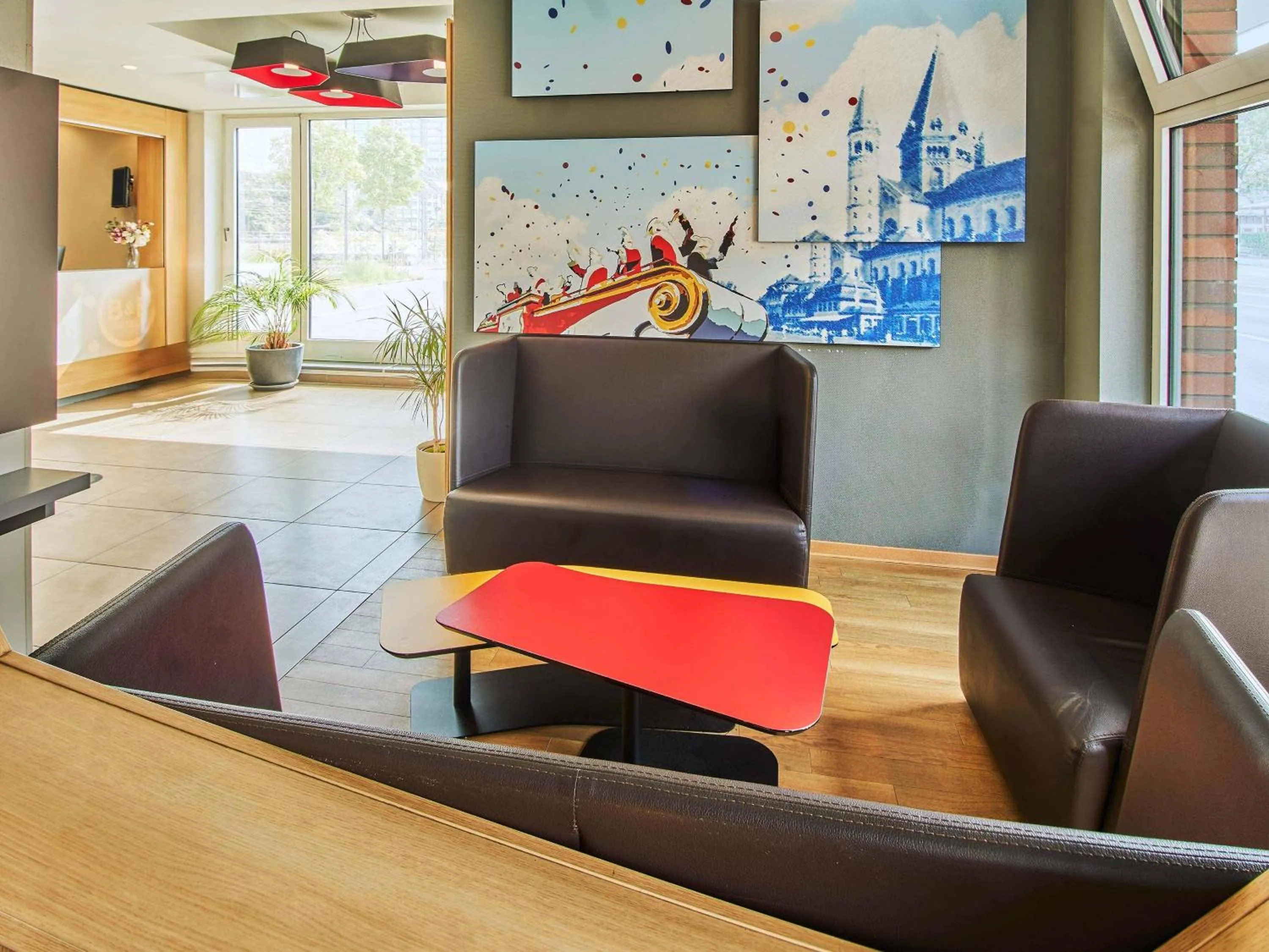 Lobby or reception in B&B Hotel Mainz-Hbf