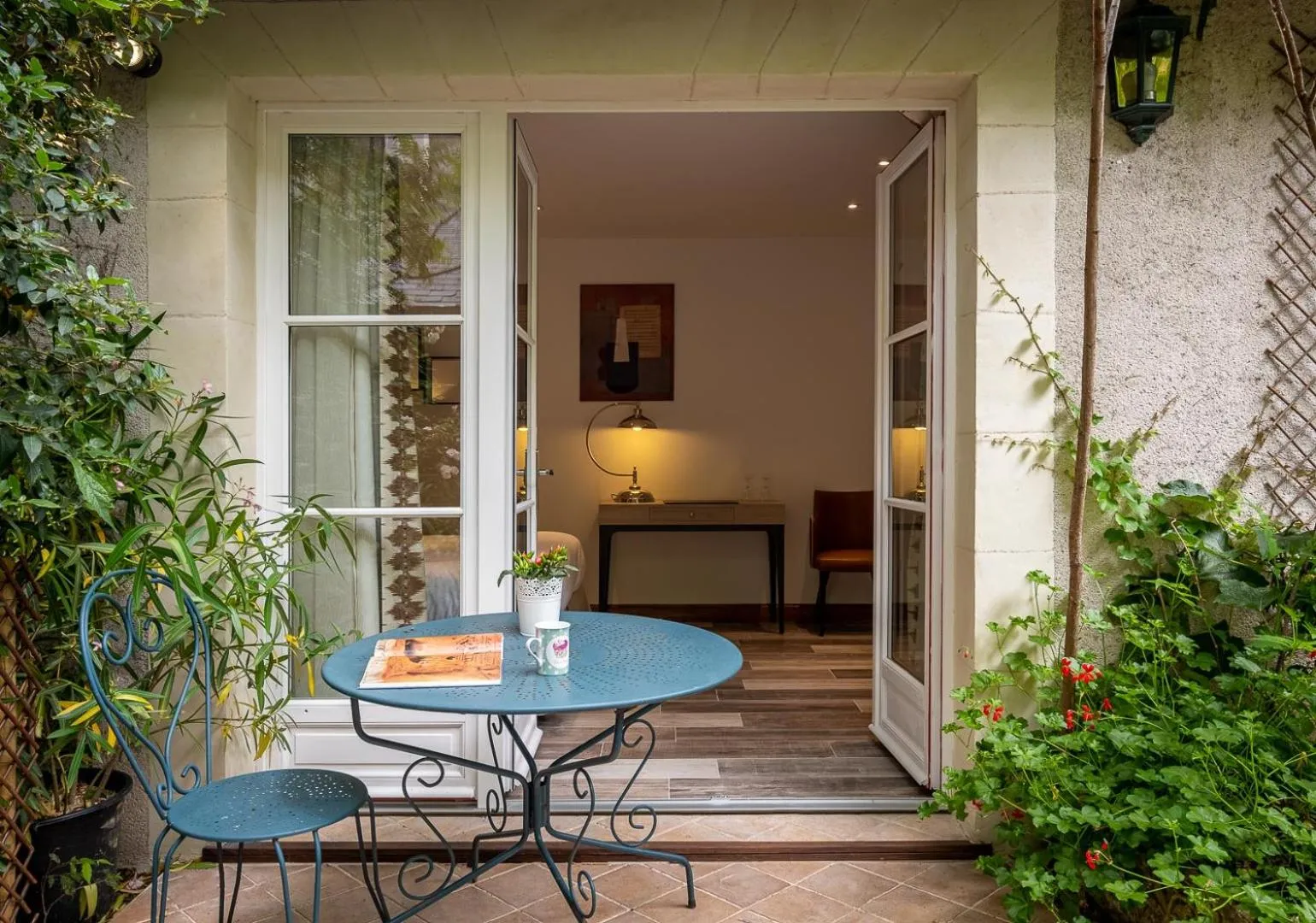 Balcony/Terrace in Auberge du Bon Laboureur Chenonceaux