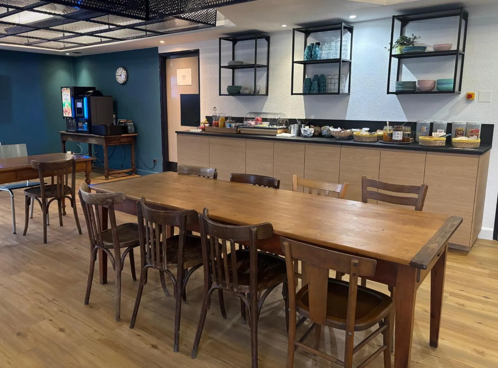 Breakfast in Brit Hotel Essentiel Tours Sud