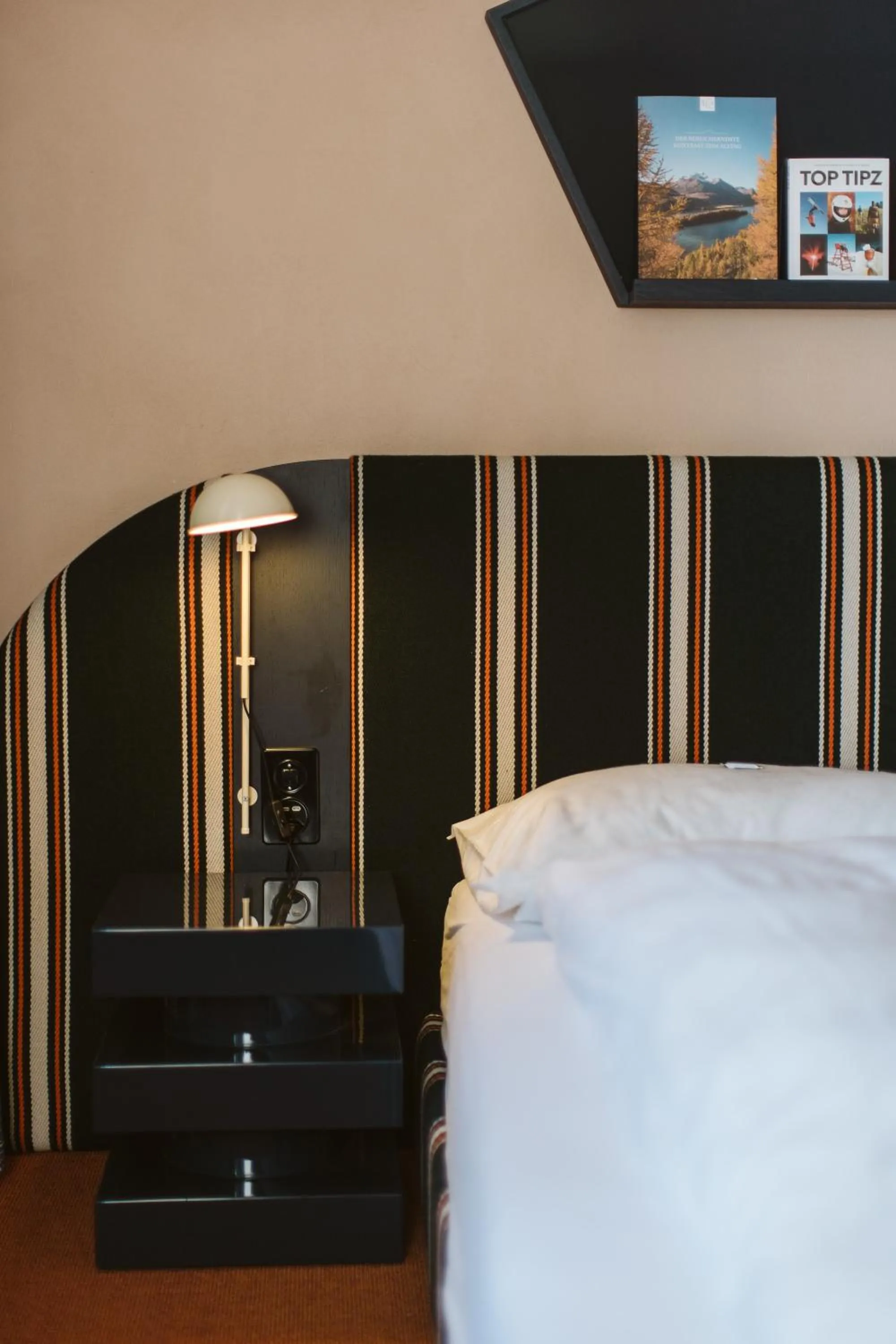 Bed in Boutique Hotel Engadinerhof - A Home for Generations