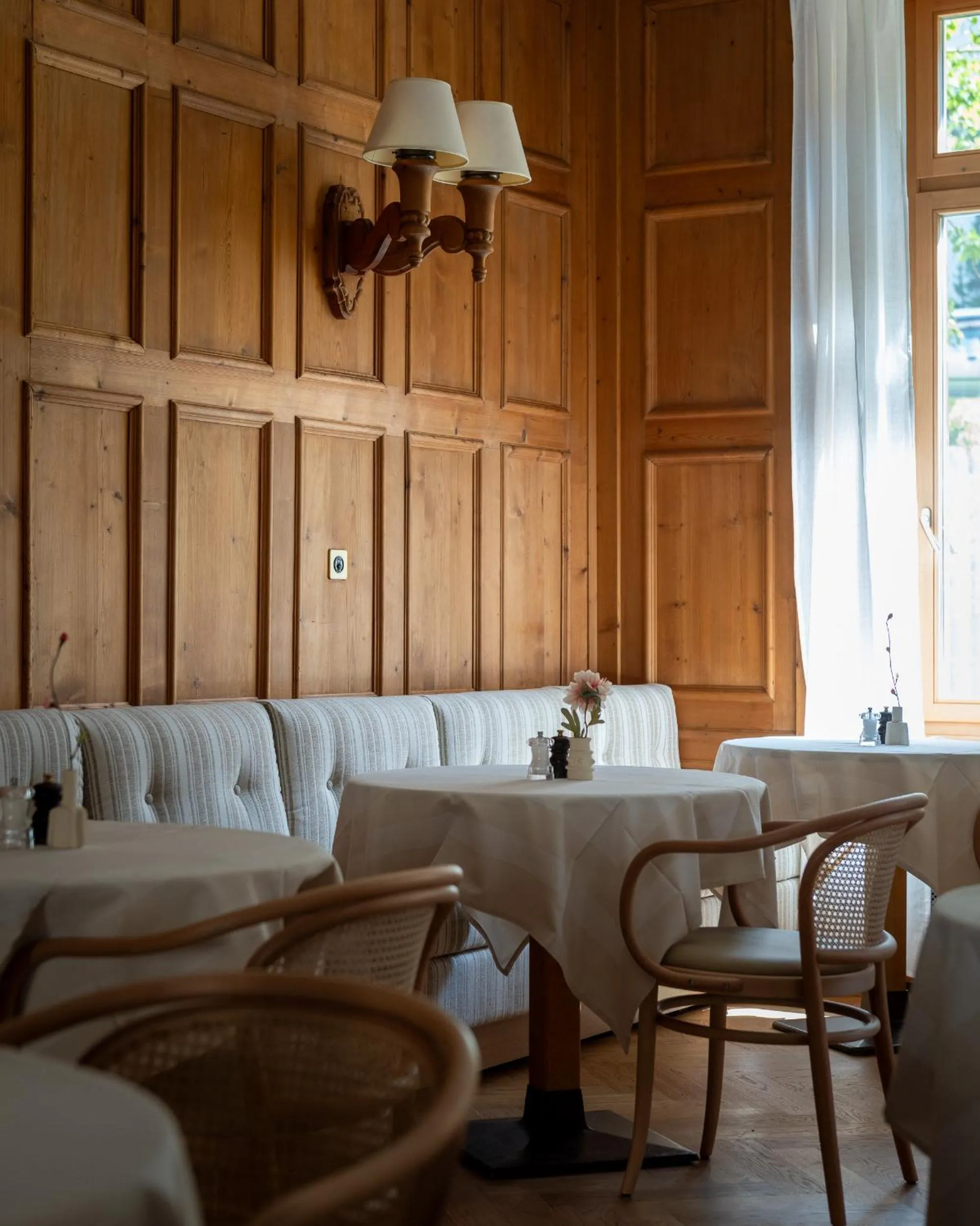 Restaurant/places to eat in Boutique Hotel Engadinerhof - A Home for Generations