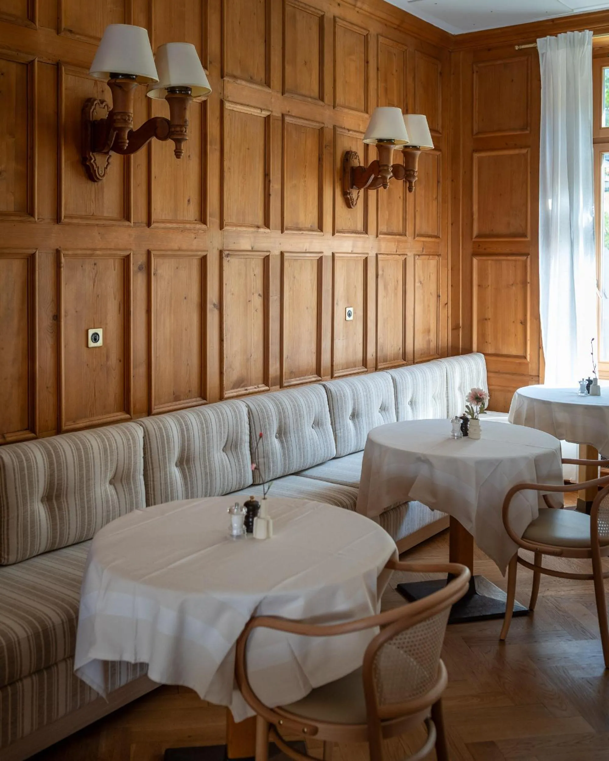 Restaurant/places to eat in Boutique Hotel Engadinerhof - A Home for Generations
