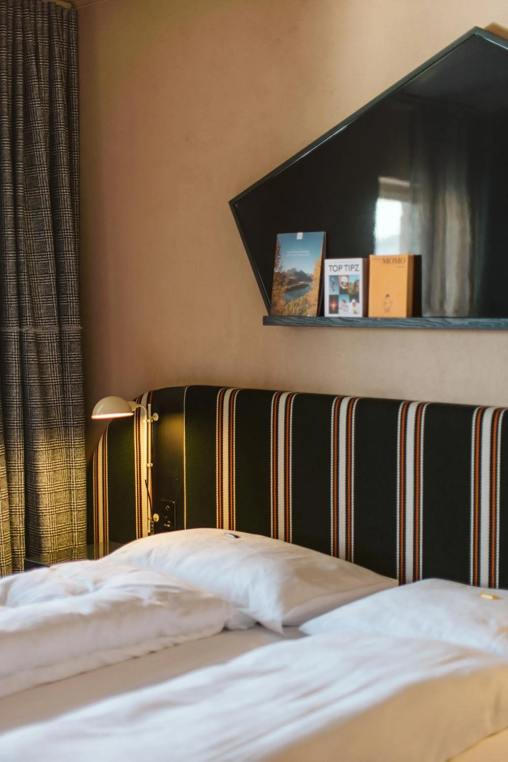 Bed in Boutique Hotel Engadinerhof - A Home for Generations