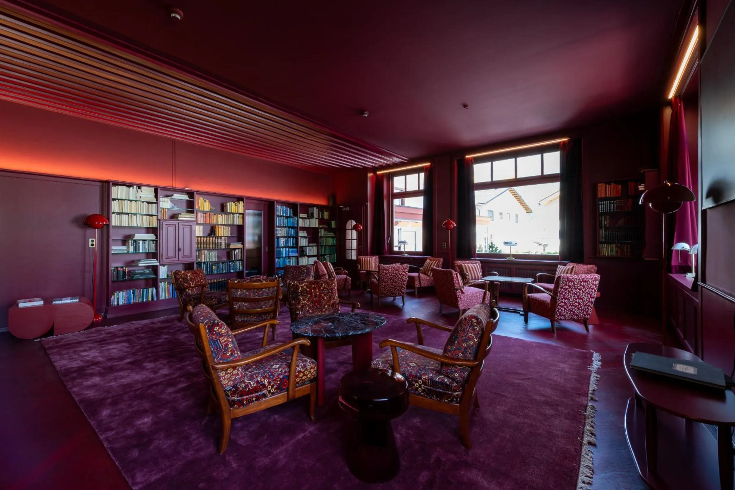 Library in Boutique Hotel Engadinerhof - A Home for Generations