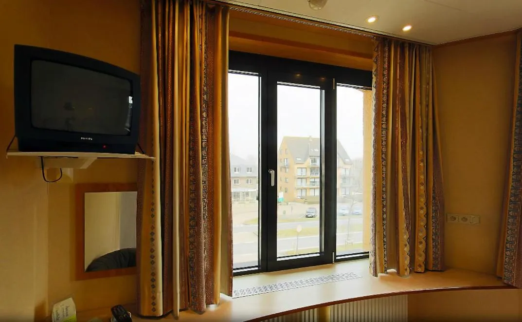 TV and multimedia in Familiehotel Soll Cress Koksijde