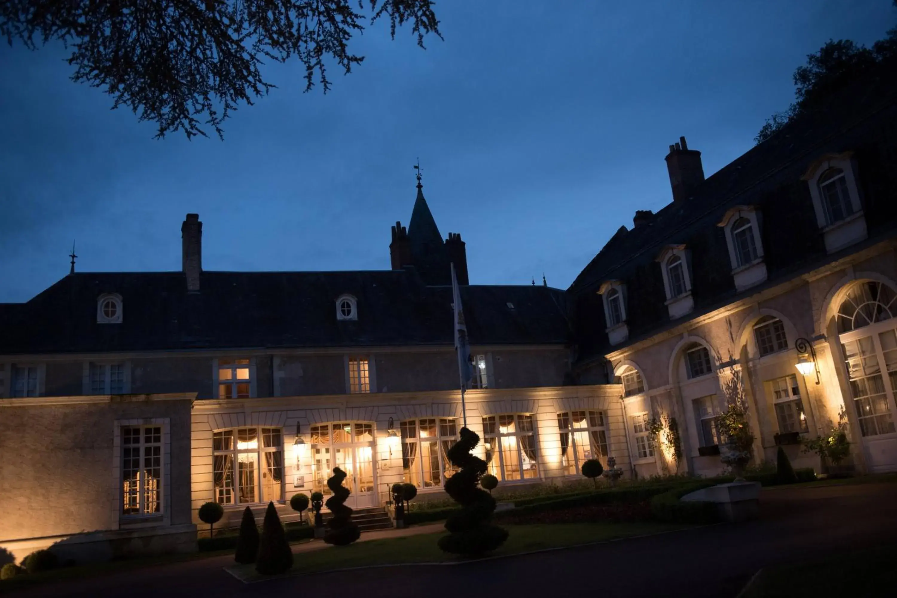 Property building in Château De Beauvois - La Maison Younan Property building in Château De Beauvois - La Maison Younan