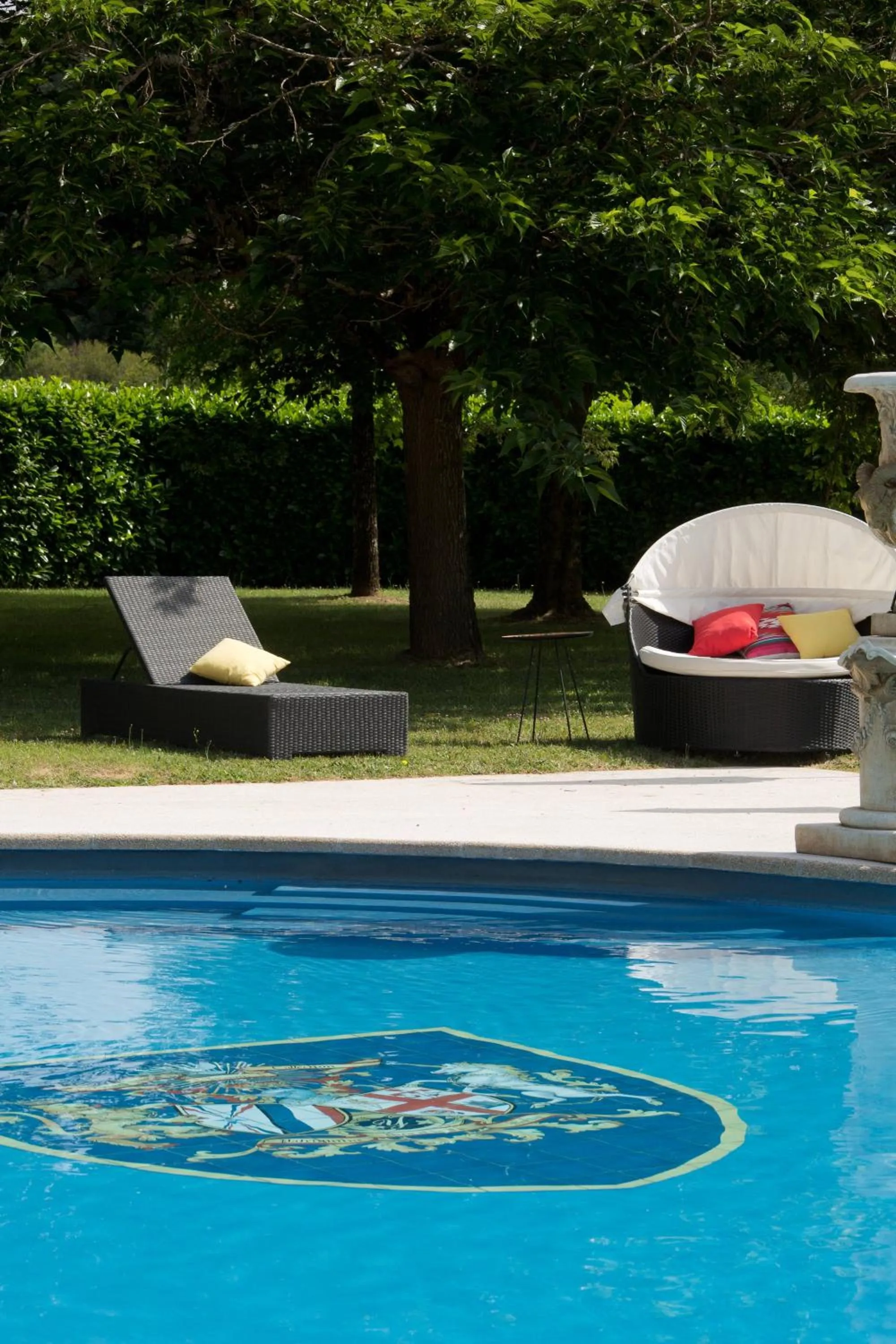 Swimming pool in Château De Beauvois - La Maison Younan