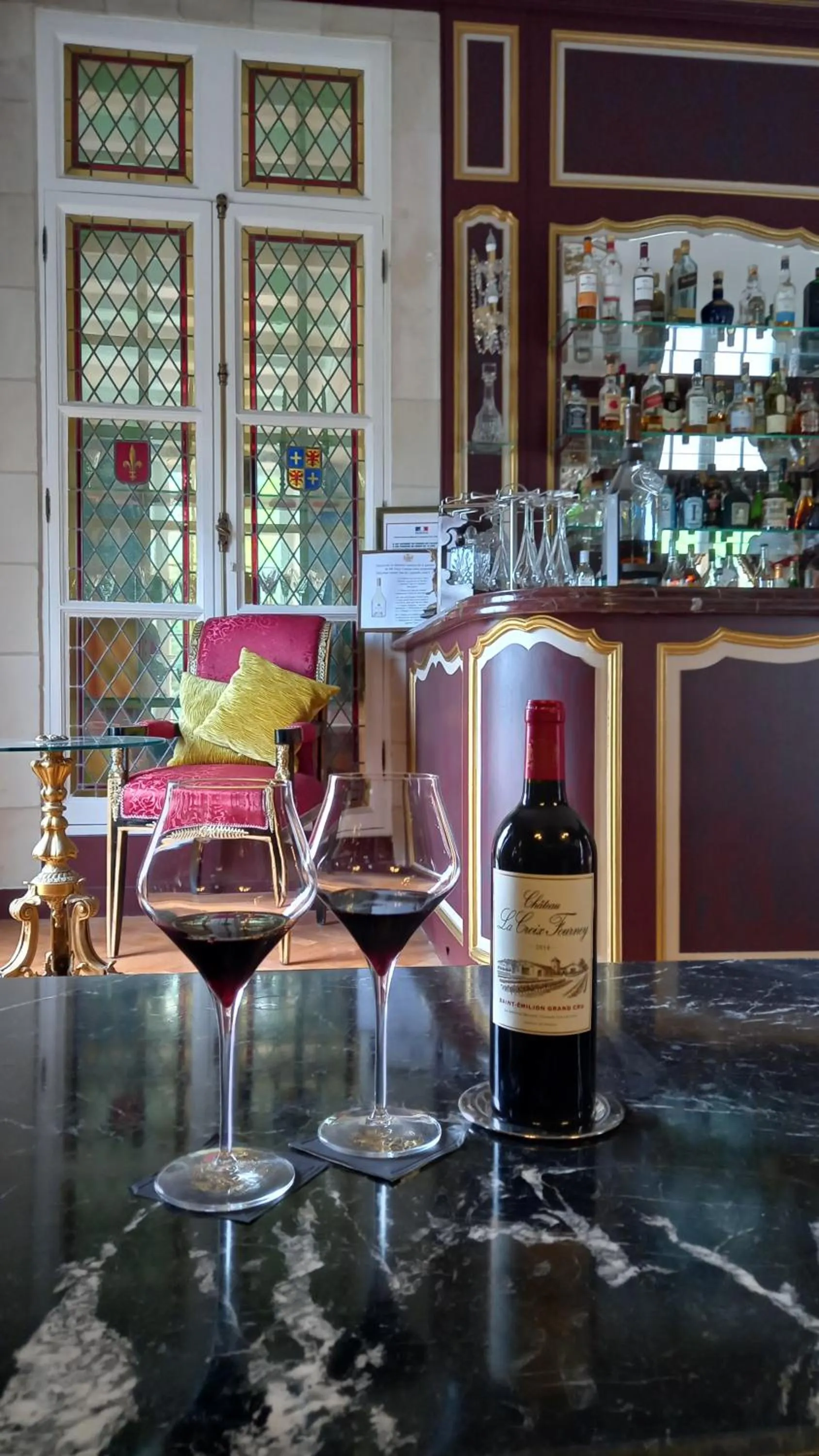 Lounge or bar in Château De Beauvois - La Maison Younan