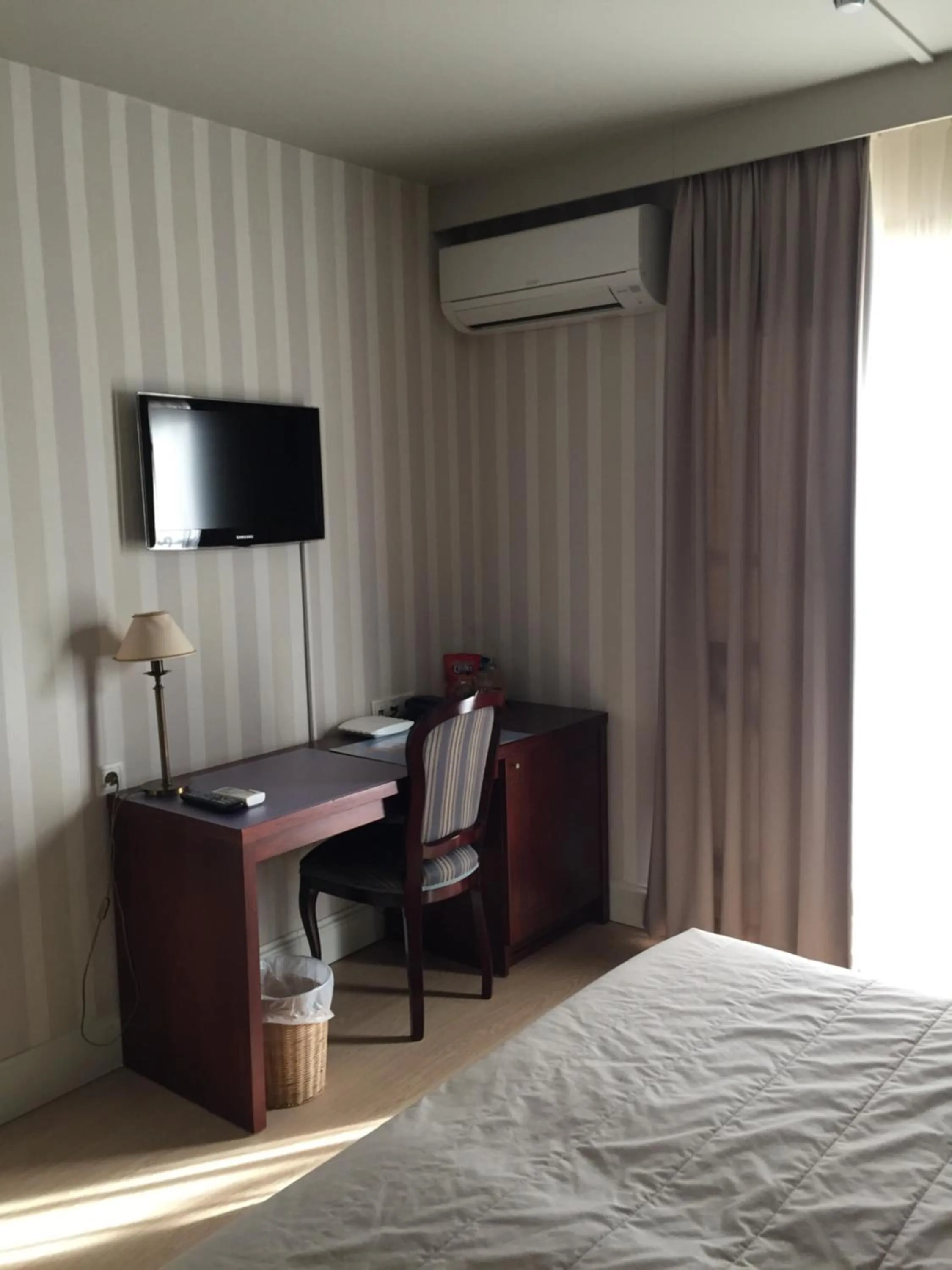 Bed in Hotel Prélude