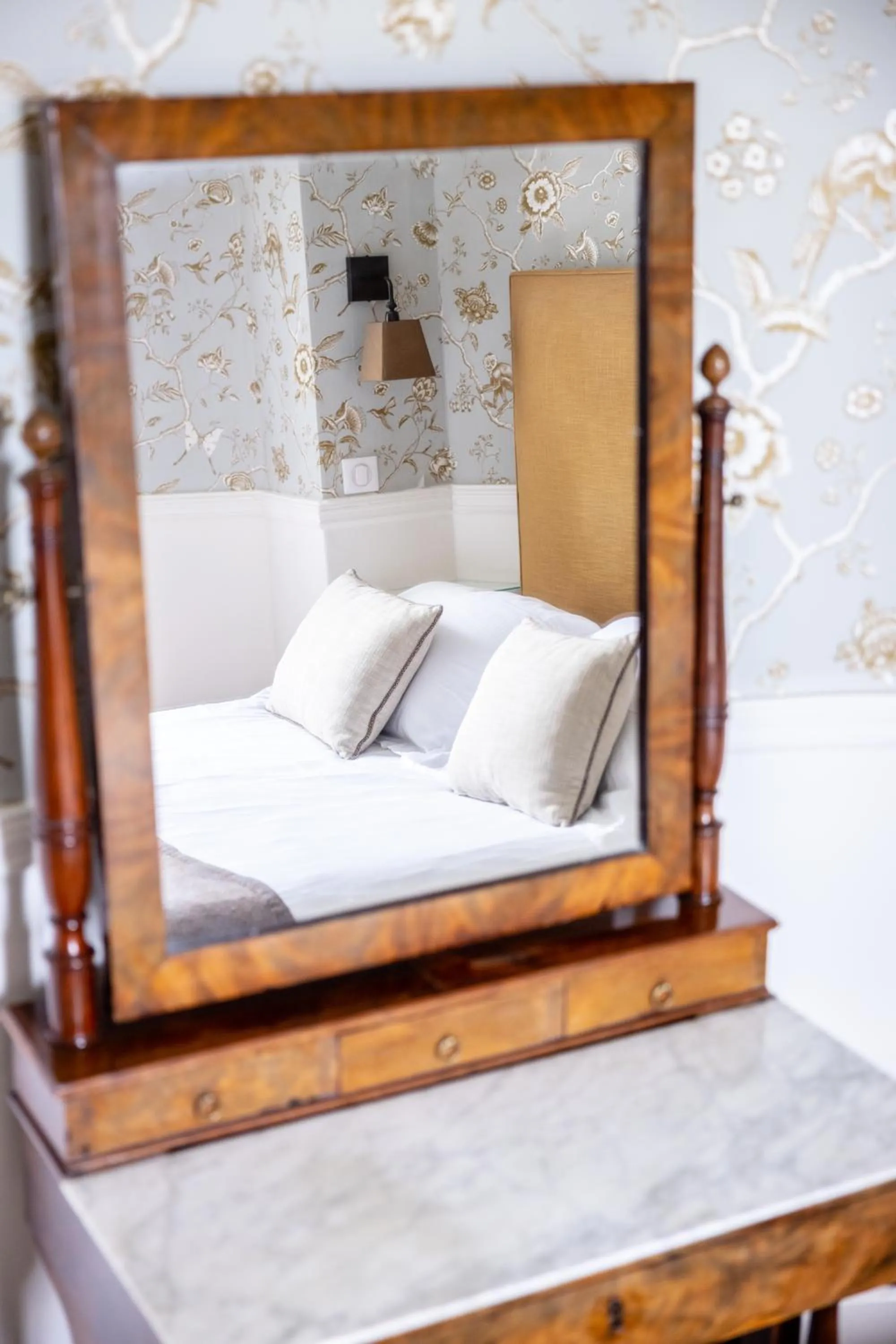 Decorative detail, Bed in Domaine de la Tortinière