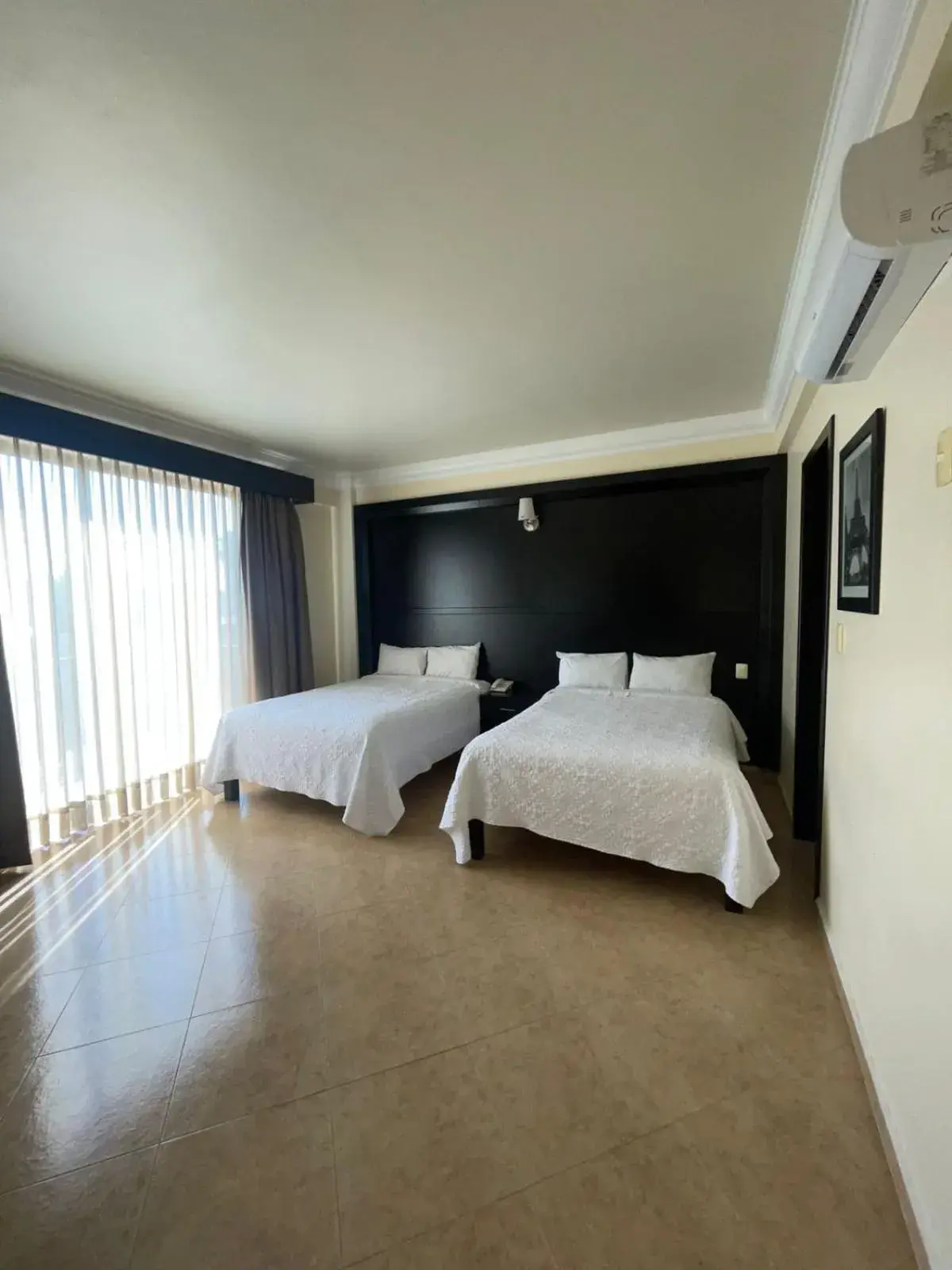 Double or Twin Room in Hotel Villa Montes Double or Twin Room in Hotel Villa Montes