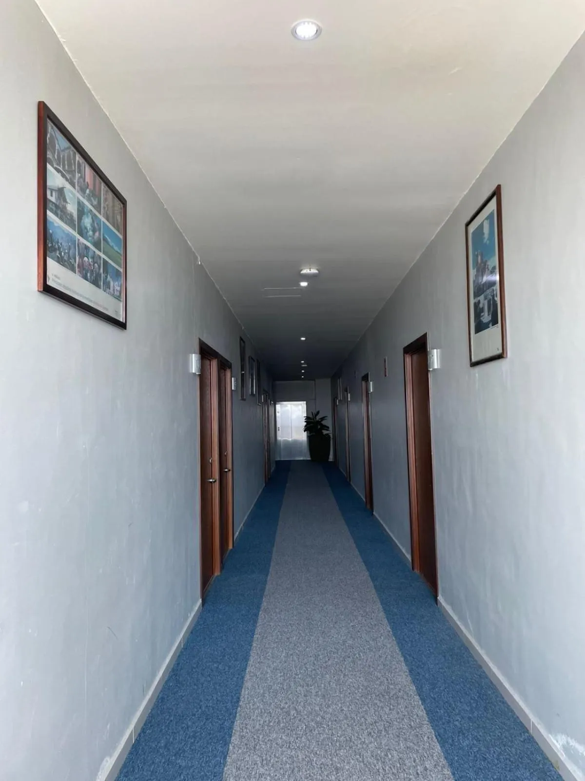 elevator in Hotel Villa Montes