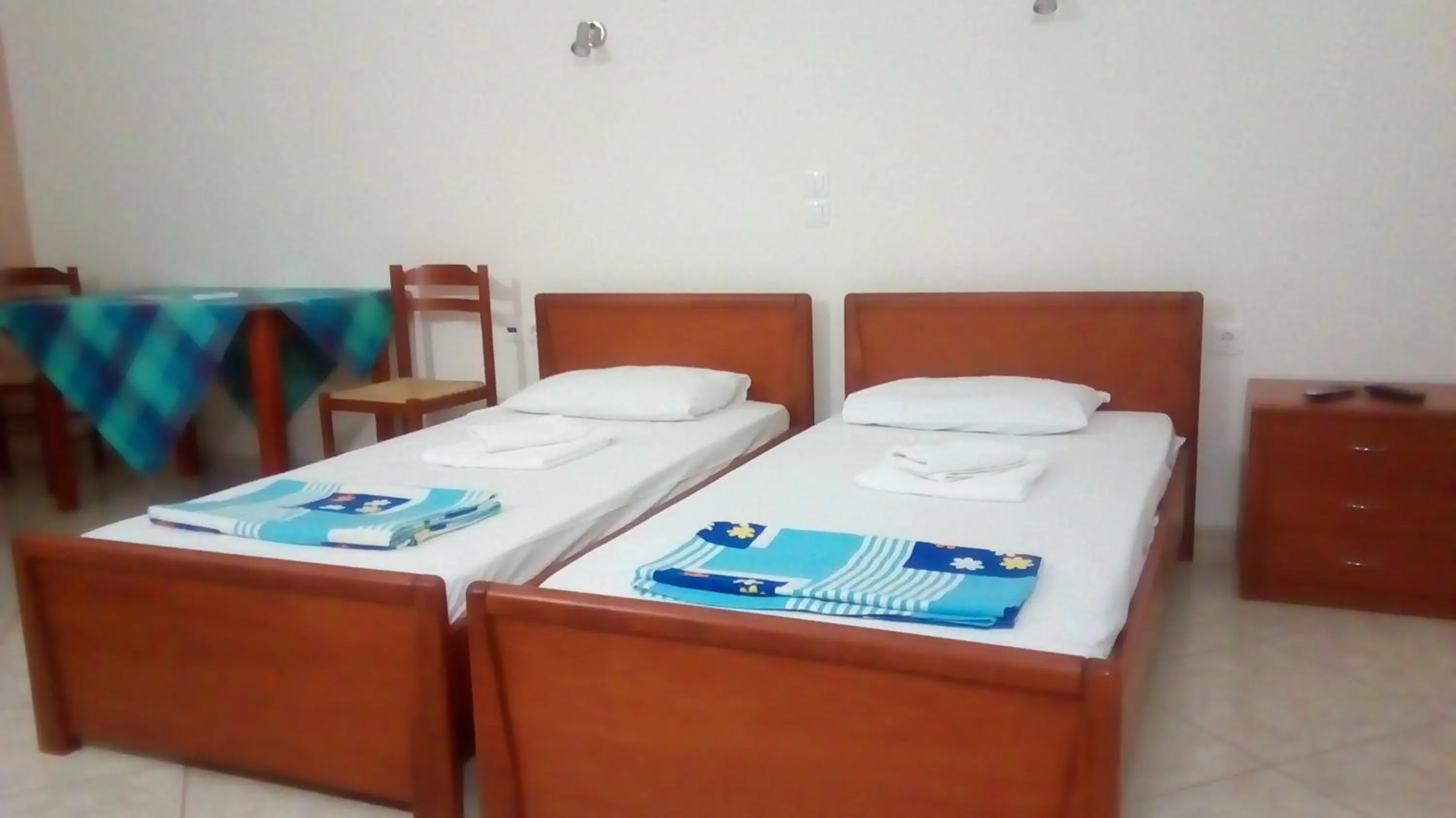 bunk bed, Bed in Thea Hotel