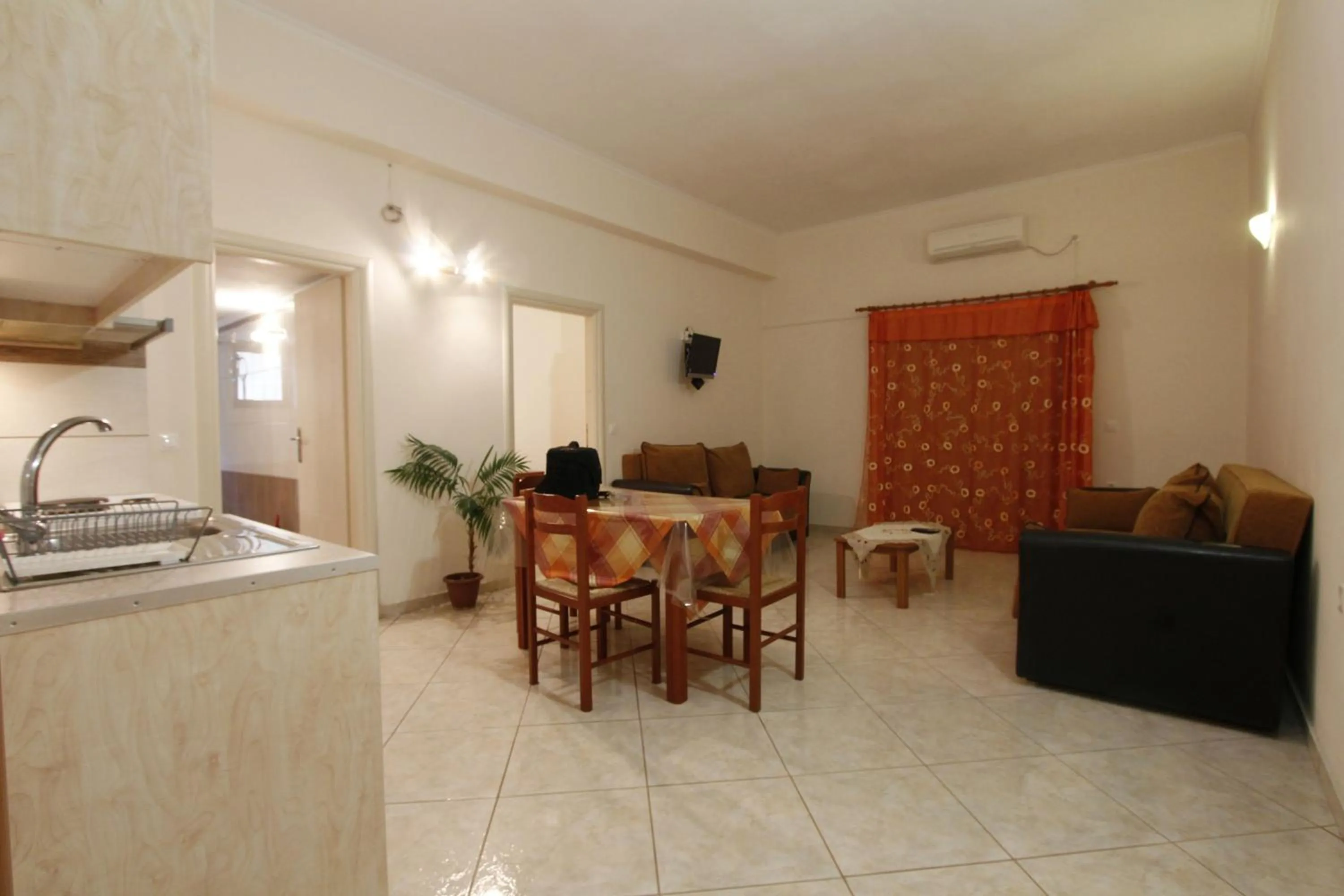 Kitchen or kitchenette in Thea Hotel