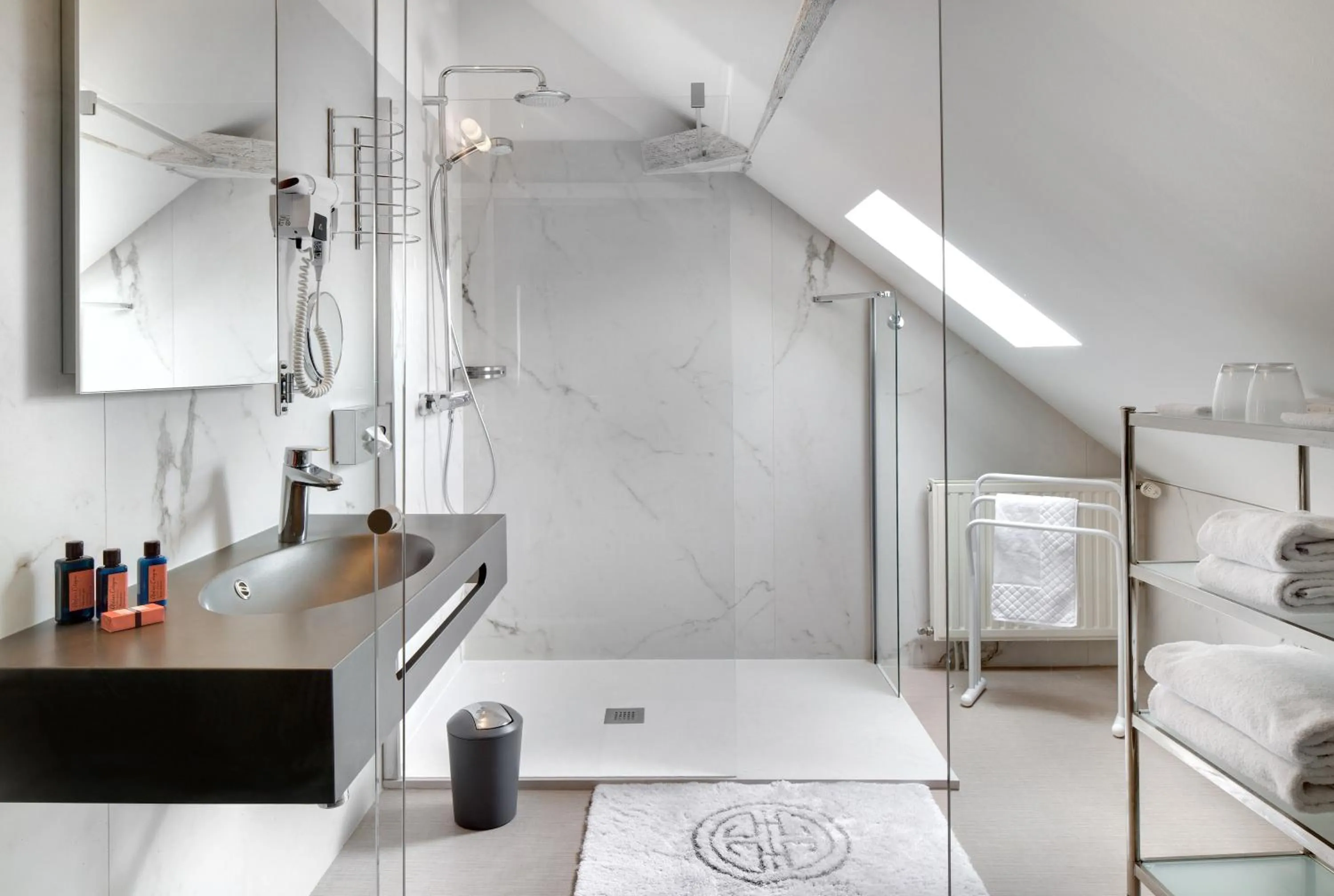 Bathroom in Le Manoir Les Minimes