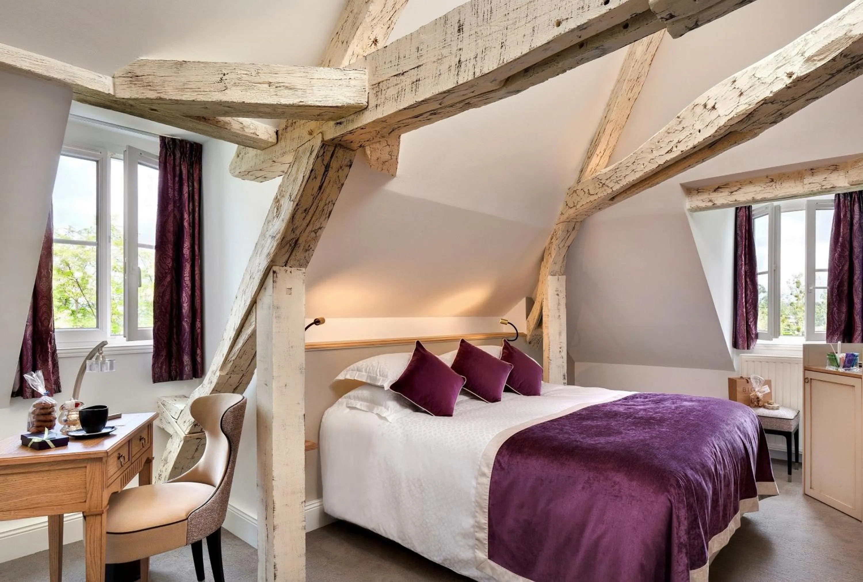 Photo of the whole room in Le Manoir Les Minimes