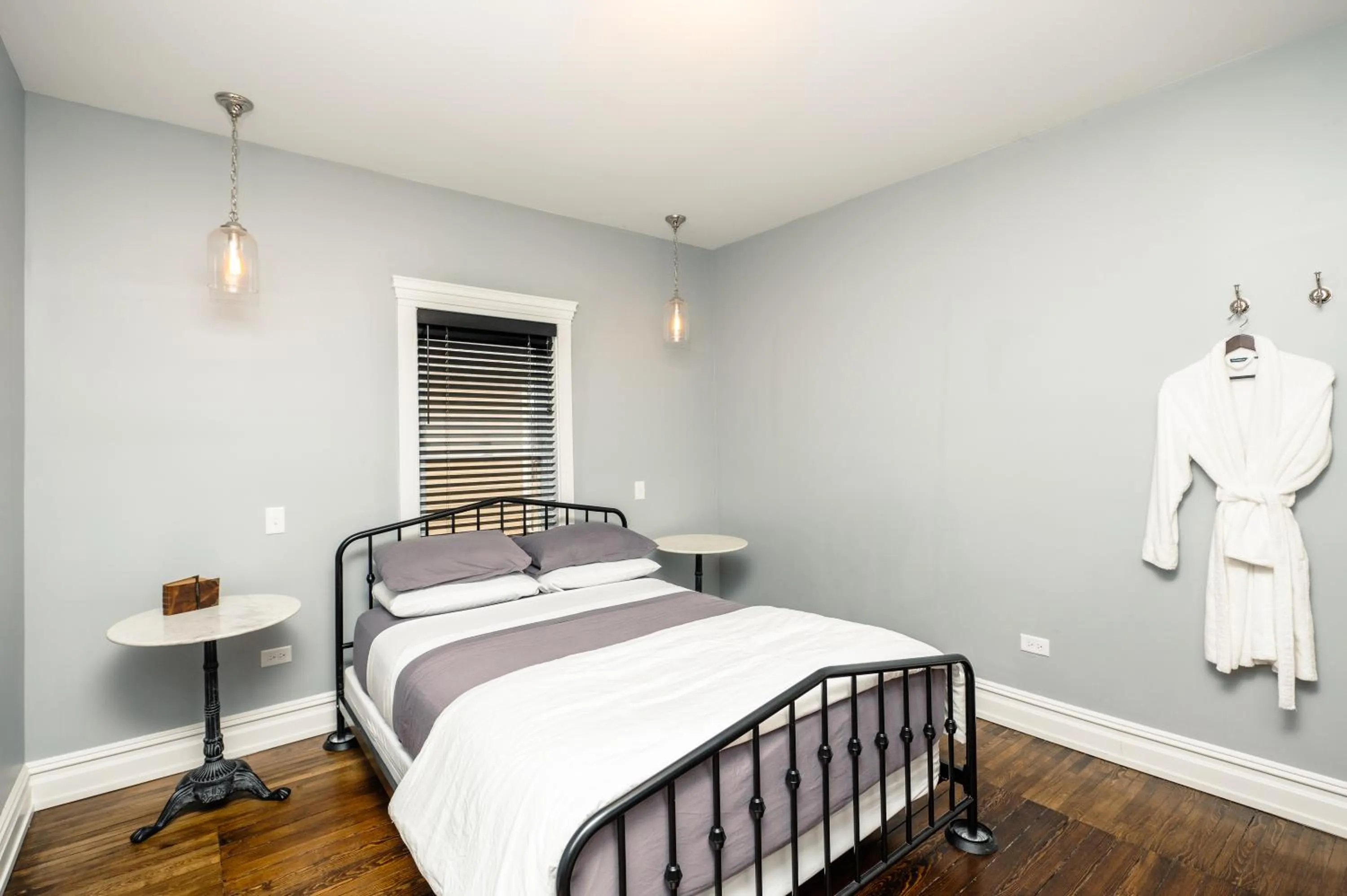 Bed in The Plainfield Inn