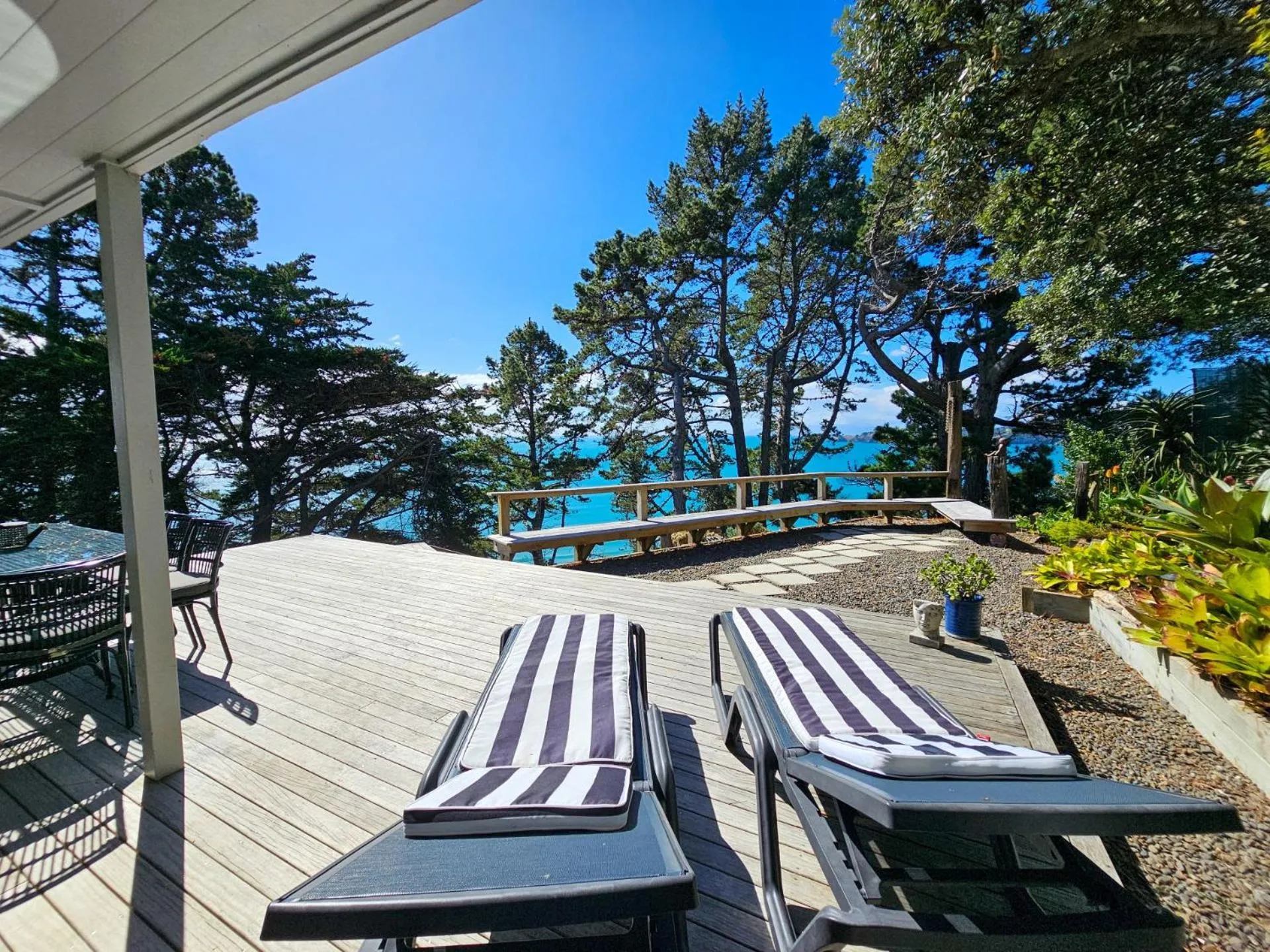 Viewpoint - Stay Waiheke