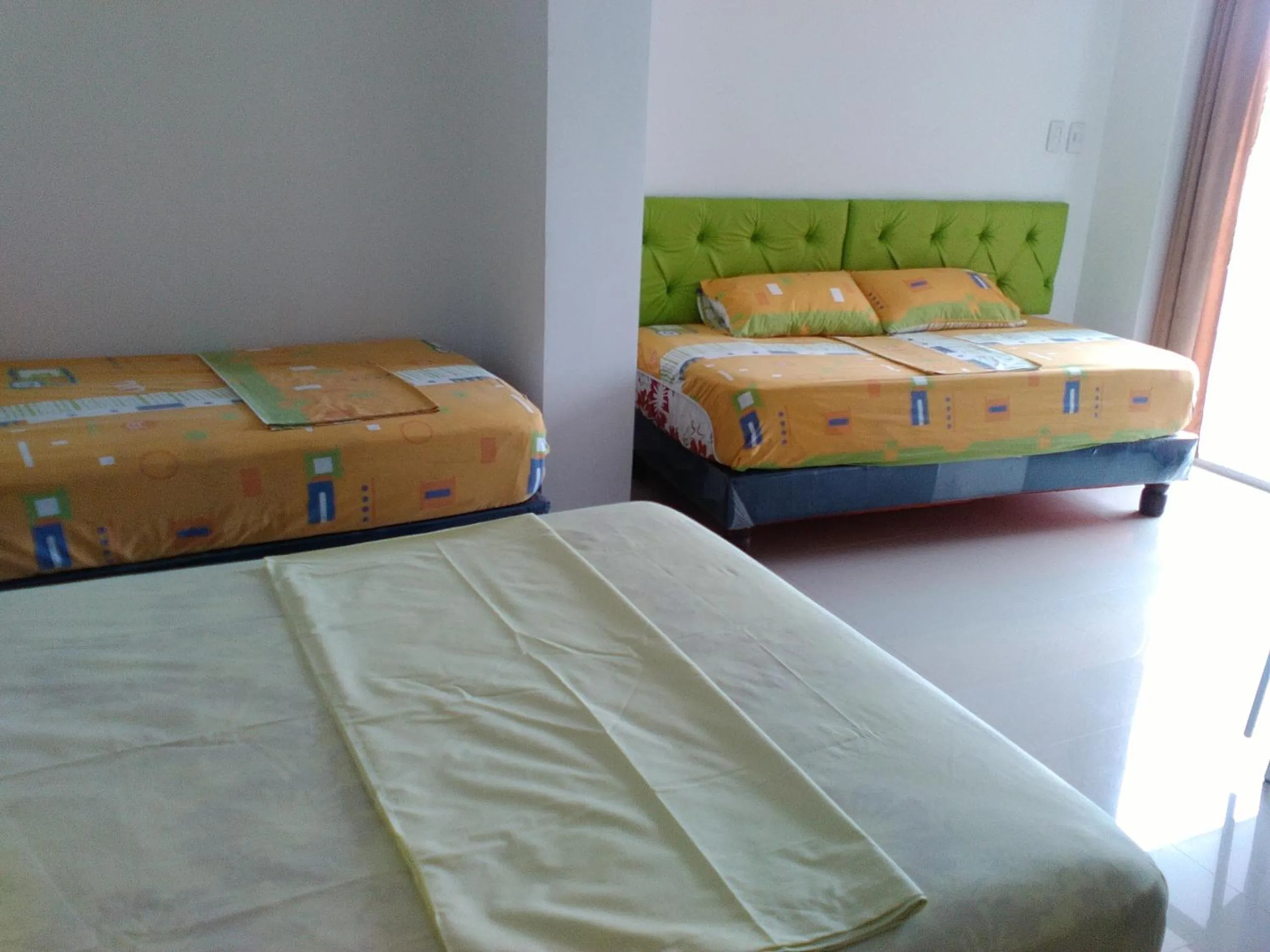 Photo of the whole room, Bed in Hotel Almond Beach