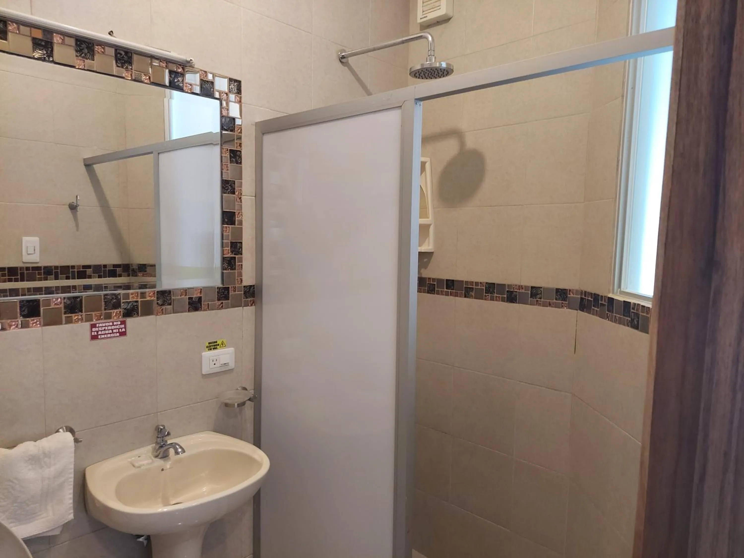 Bathroom in Hotel Almond Beach