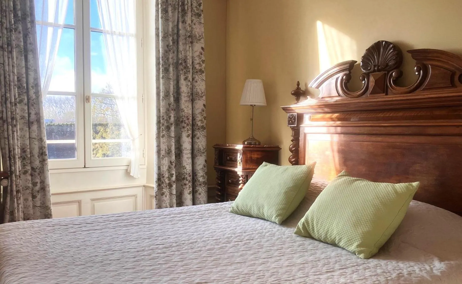 Bed in Hôtel Diderot