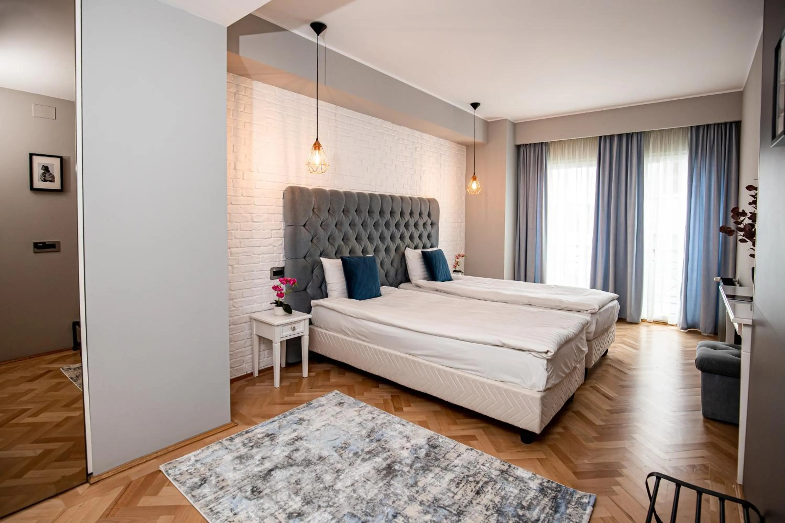 Bedroom, Bed in Venis Boutique Hotel