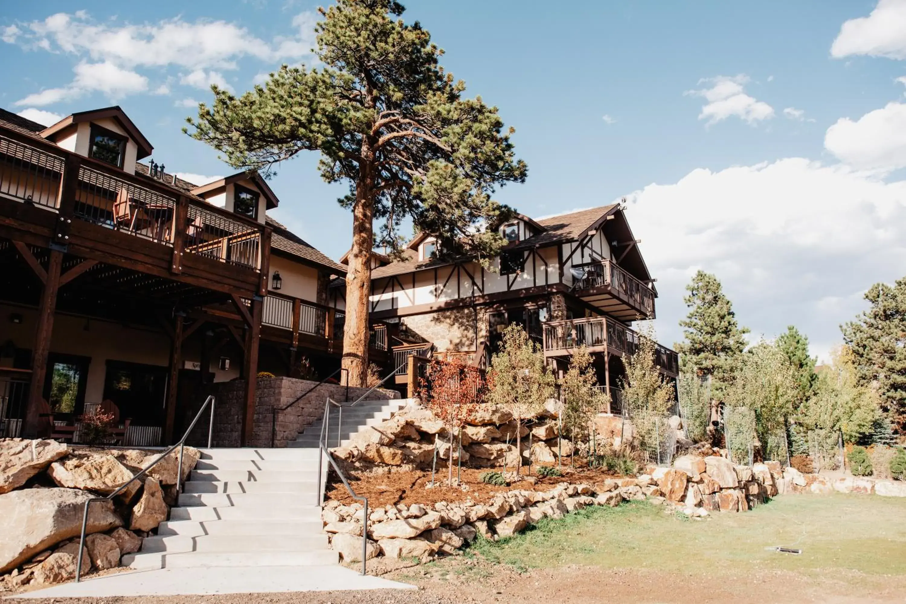 Facade/entrance in The Landing at Estes Park Facade/entrance in The Landing at Estes Park