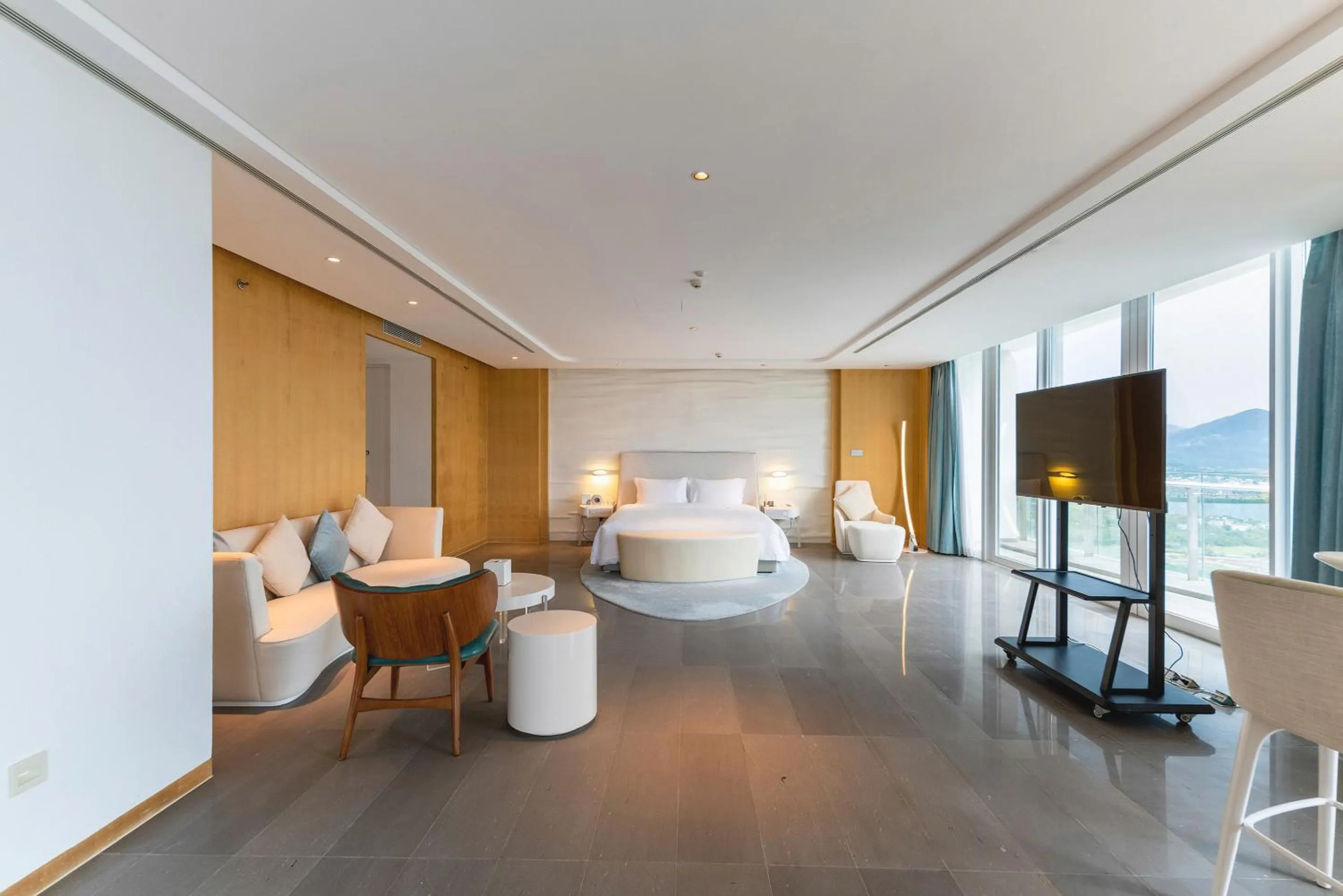 Bedroom, Bed in The Mangrovetree Sanya Resort