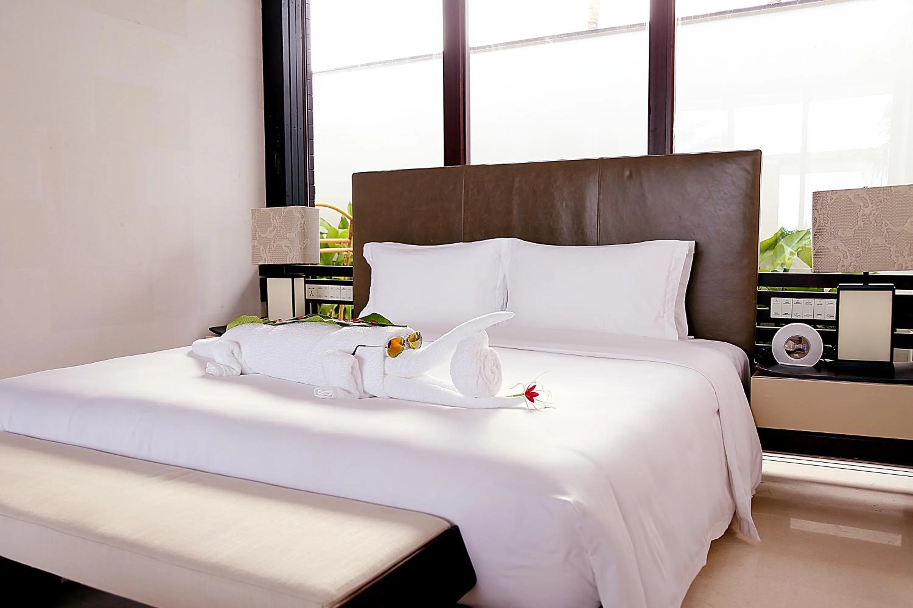 Bedroom, Bed in The Mangrovetree Sanya Resort