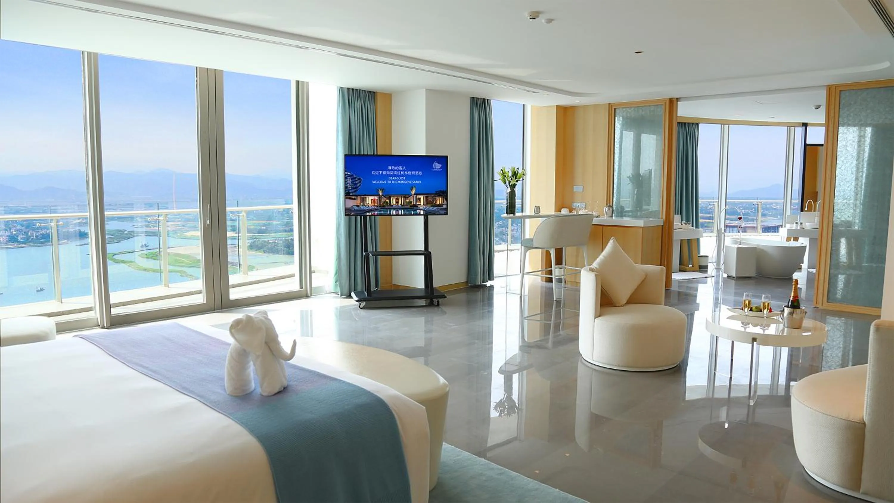 TV and multimedia in The Mangrovetree Sanya Resort