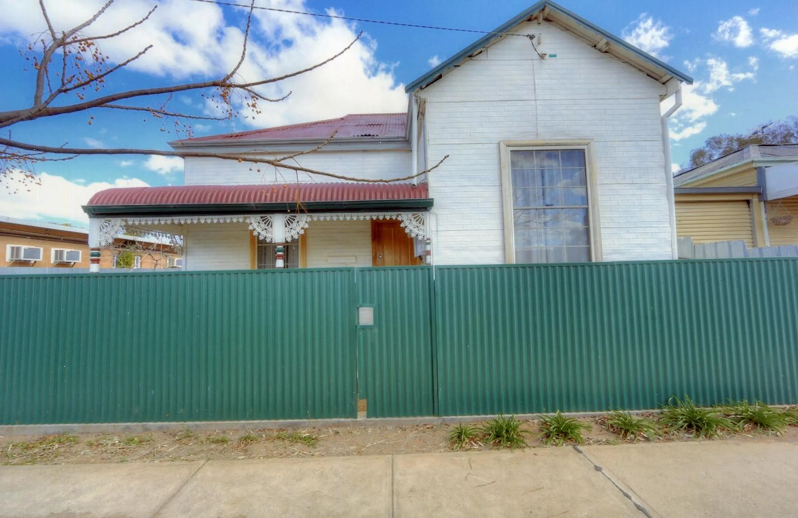 Facade/entrance in The Lodge Outback Motel