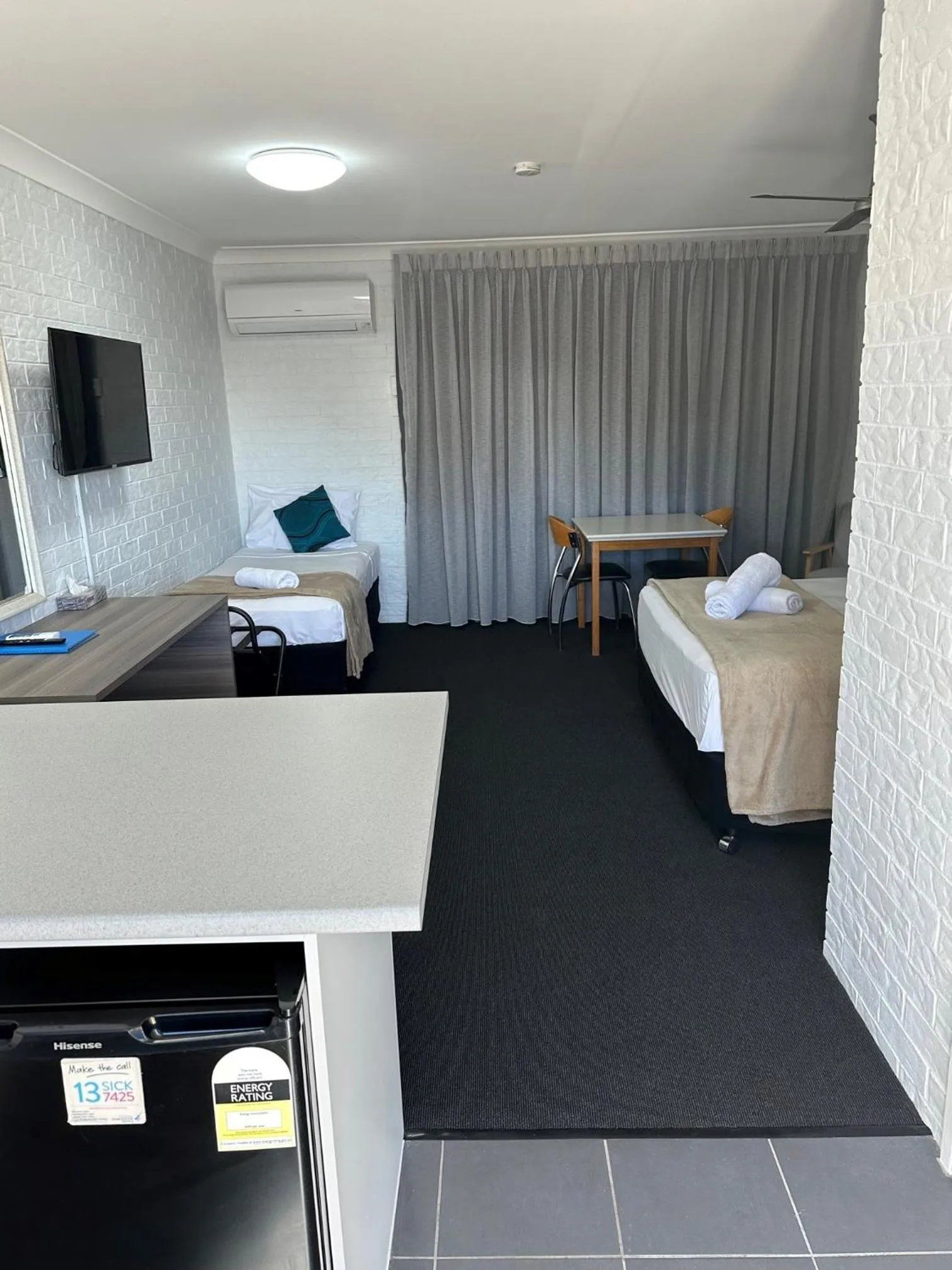 TV and multimedia, Bed in Bribie Waterways Motel