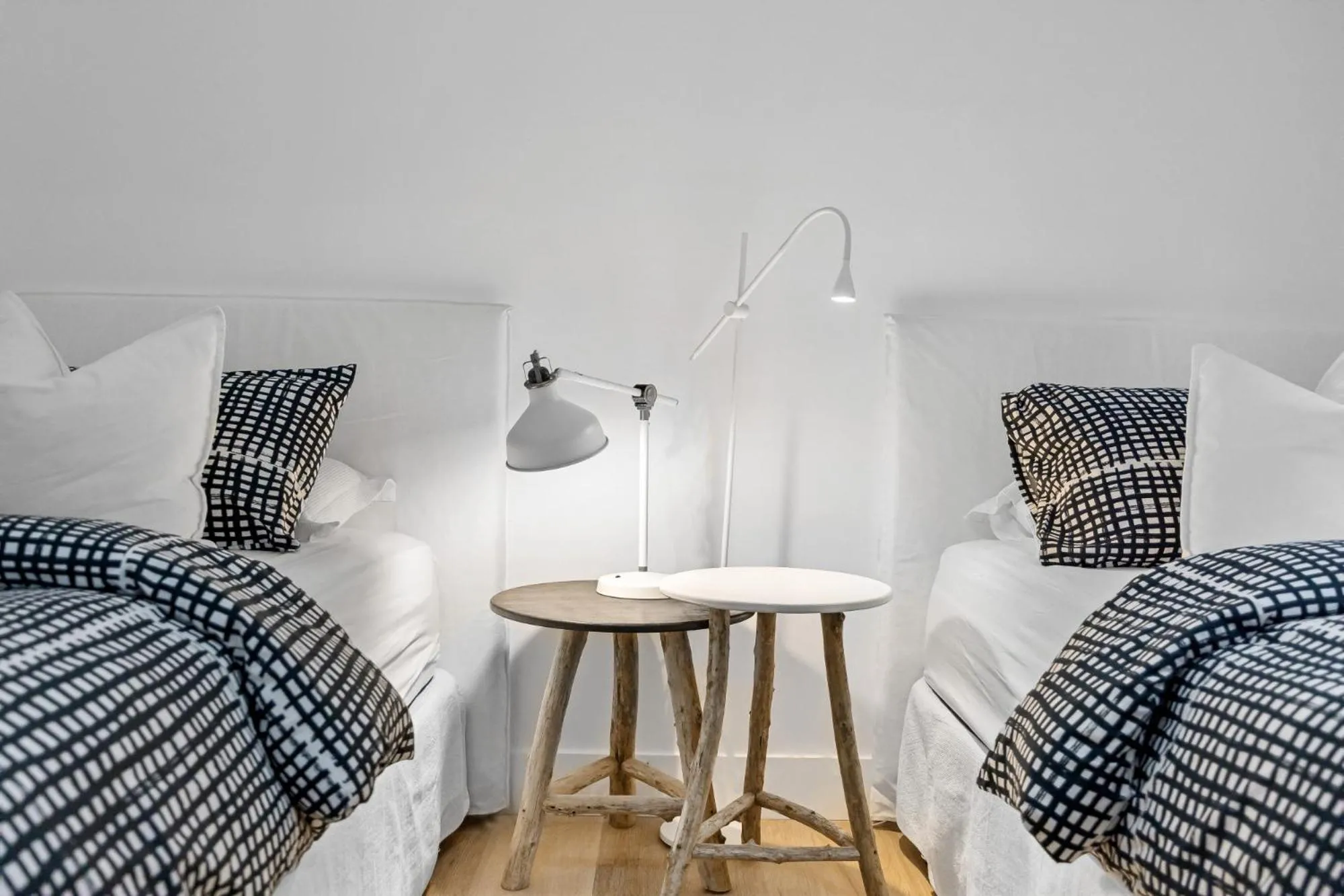Bed in Capella Villa No. 3 - Luxurious beachside style