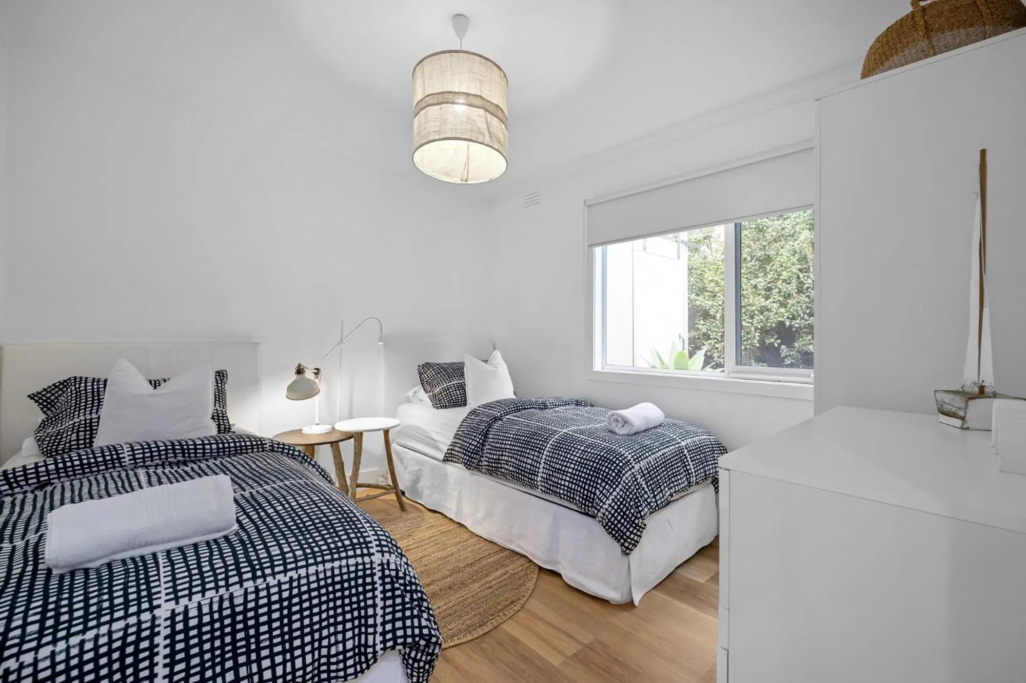 Bed in Capella Villa No. 3 - Luxurious beachside style