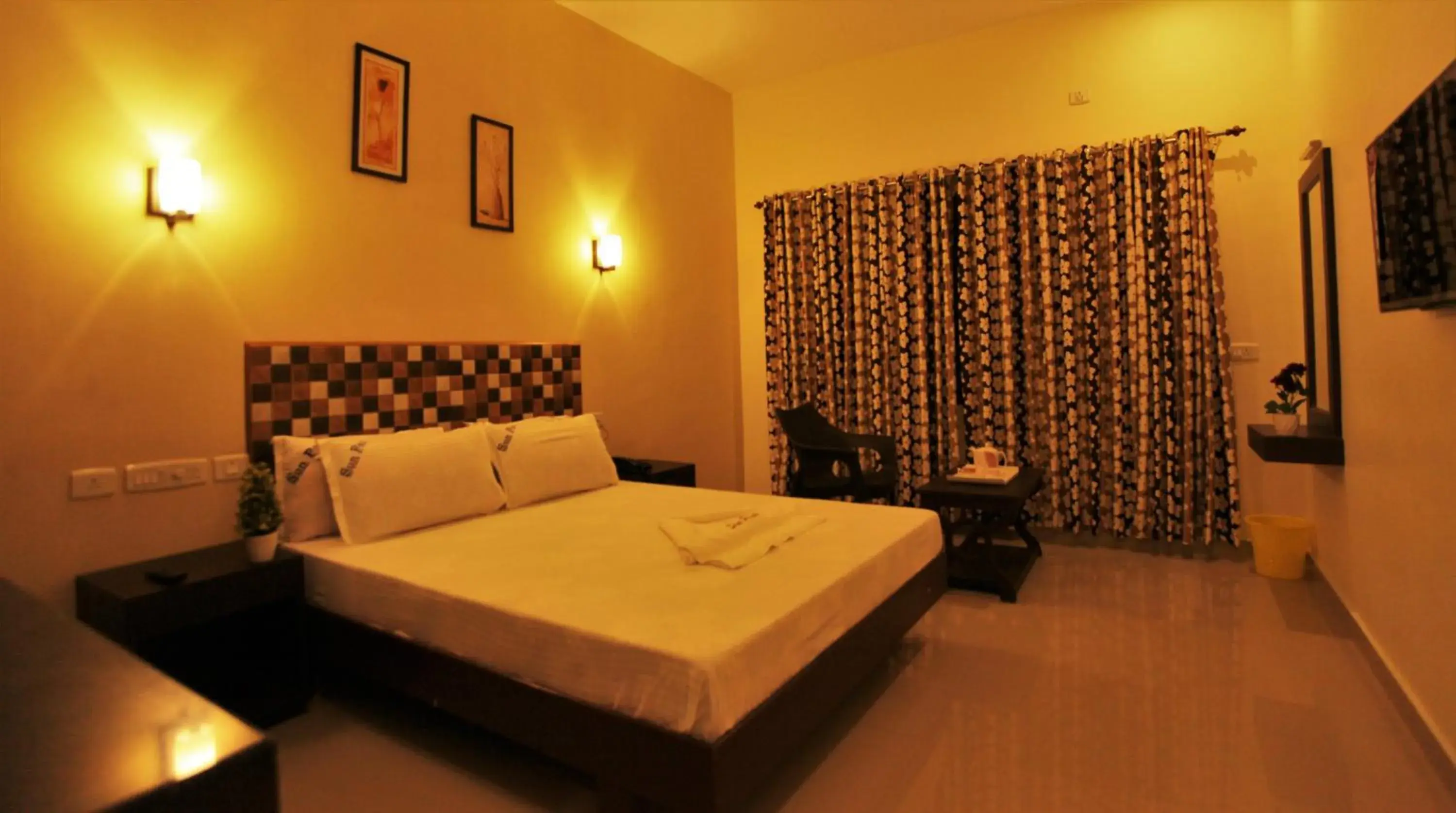 Bedroom, Bed in Hotel Sun Park Bedroom, Bed in Hotel Sun Park