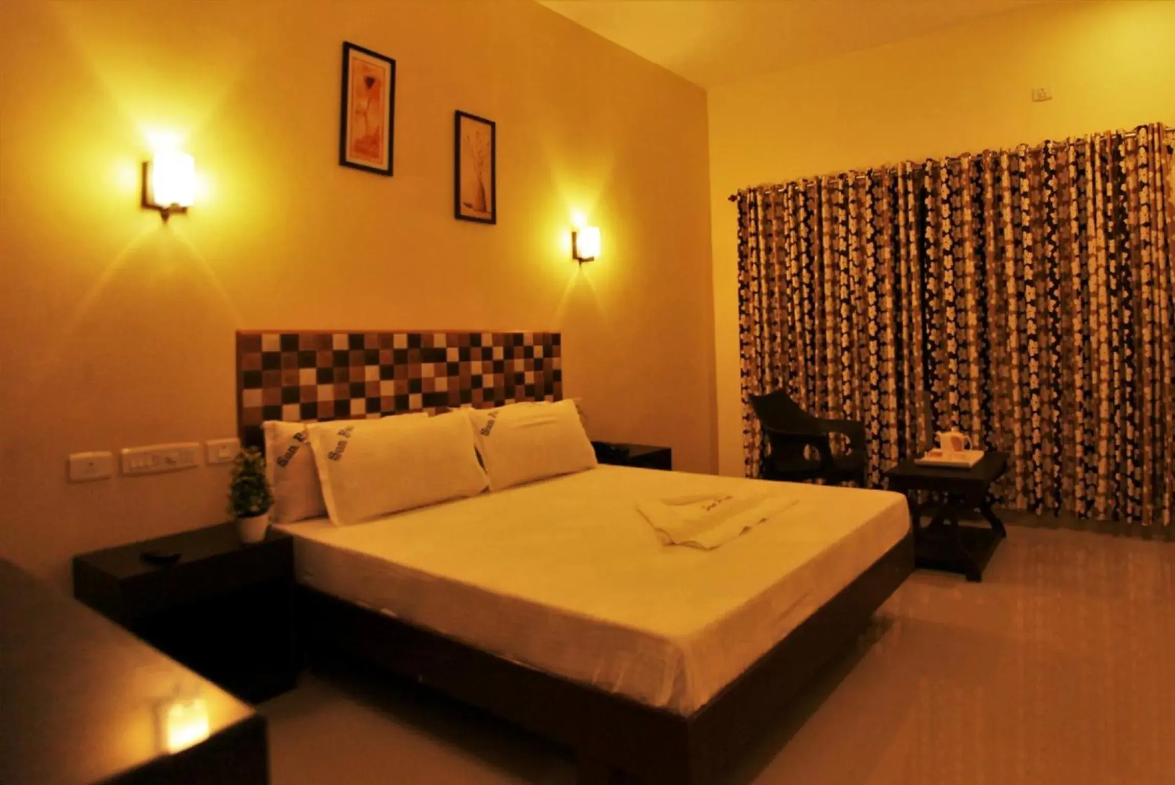 Bedroom, Bed in Hotel Sun Park Bedroom, Bed in Hotel Sun Park