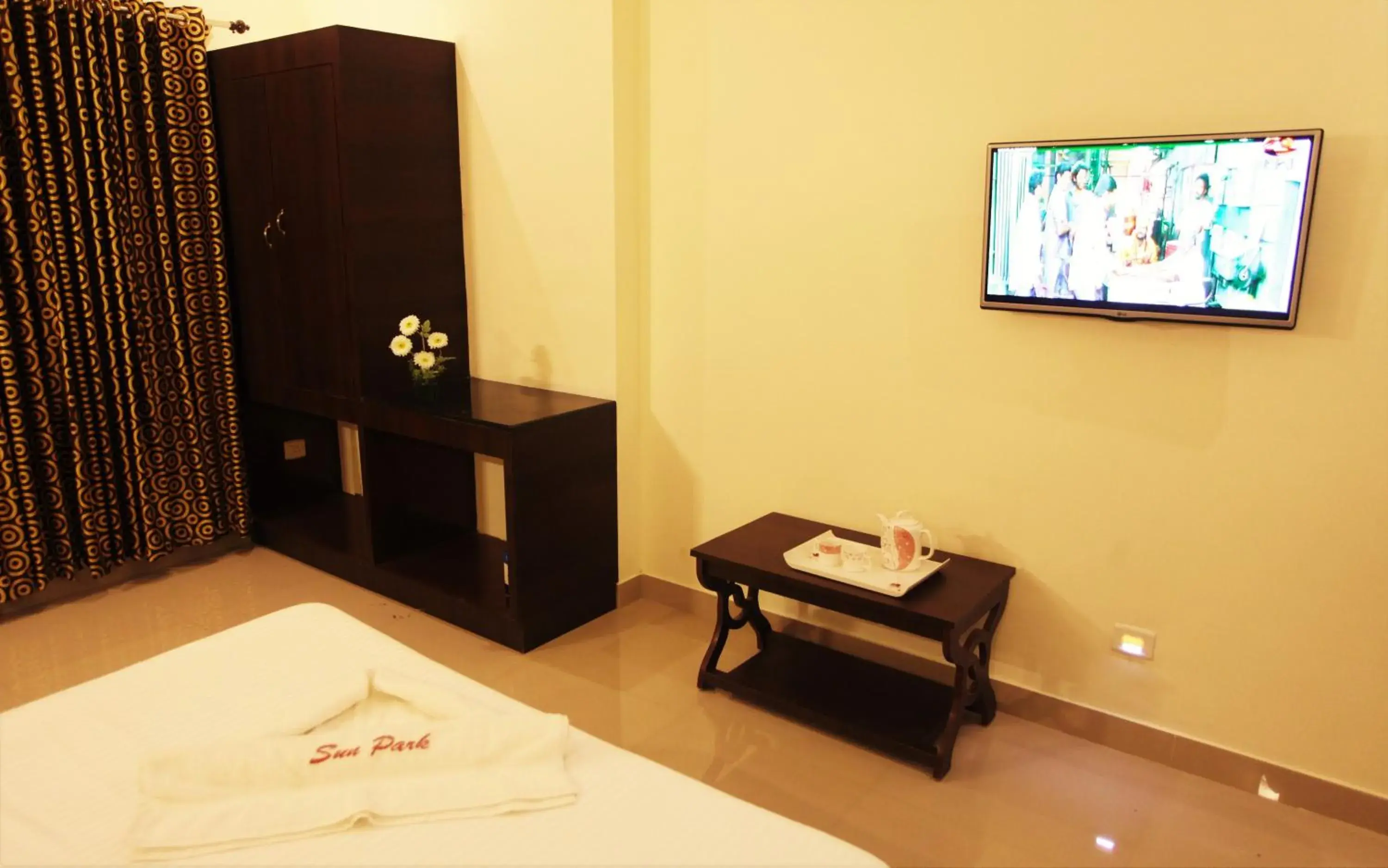 TV and multimedia, Bed in Hotel Sun Park TV and multimedia, Bed in Hotel Sun Park